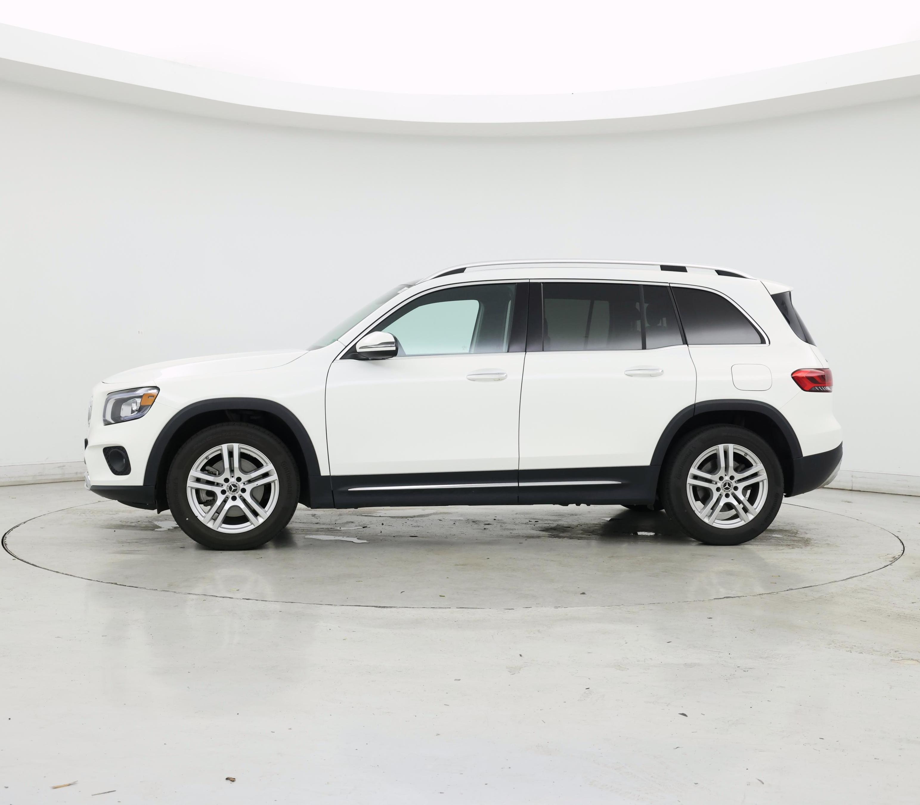 Thumbnail: 2021 Mercedes-Benz GLB - 3