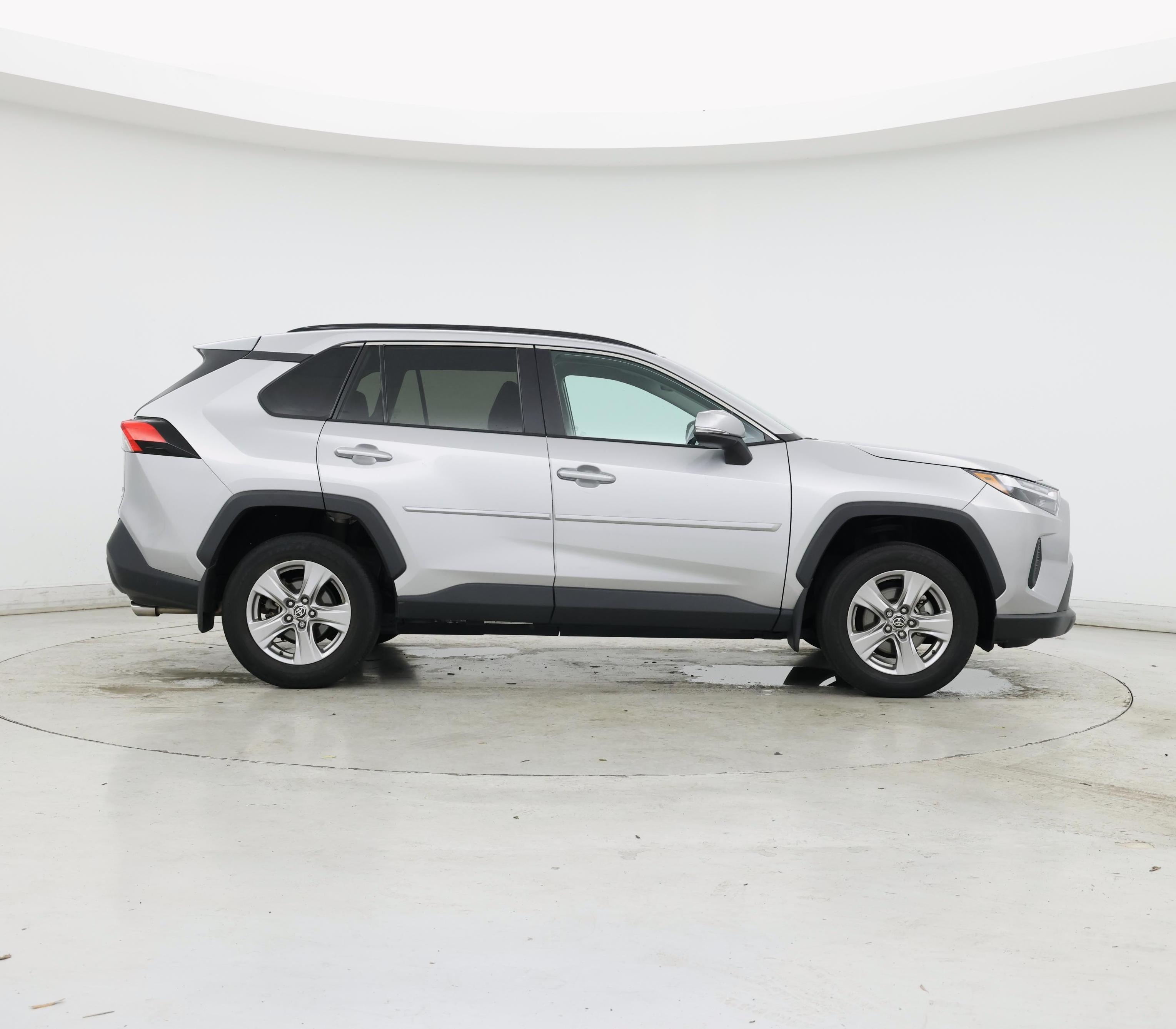 Thumbnail: 2022 Toyota RAV4 - 7