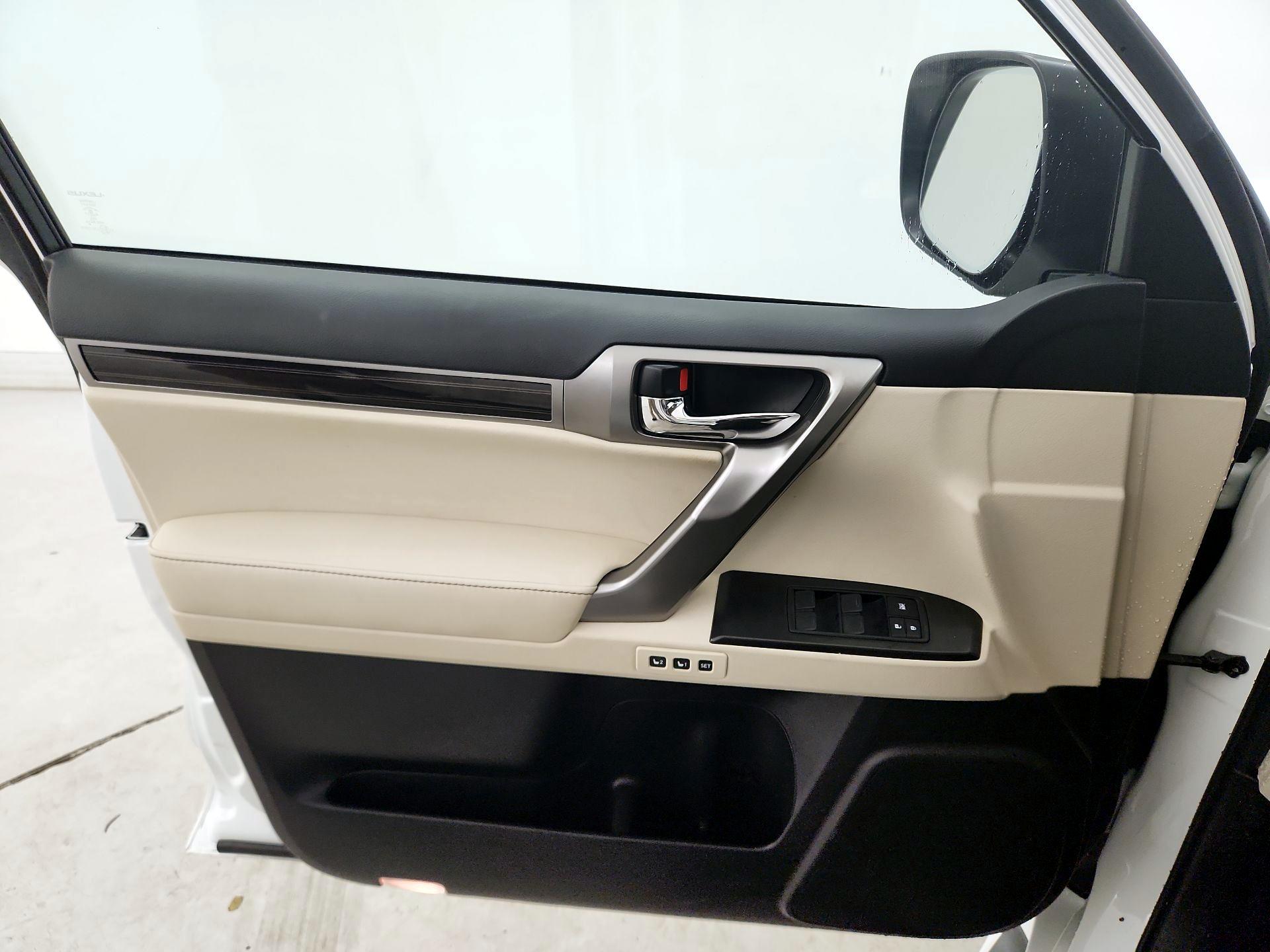 Thumbnail: 2022 Lexus GX - 12