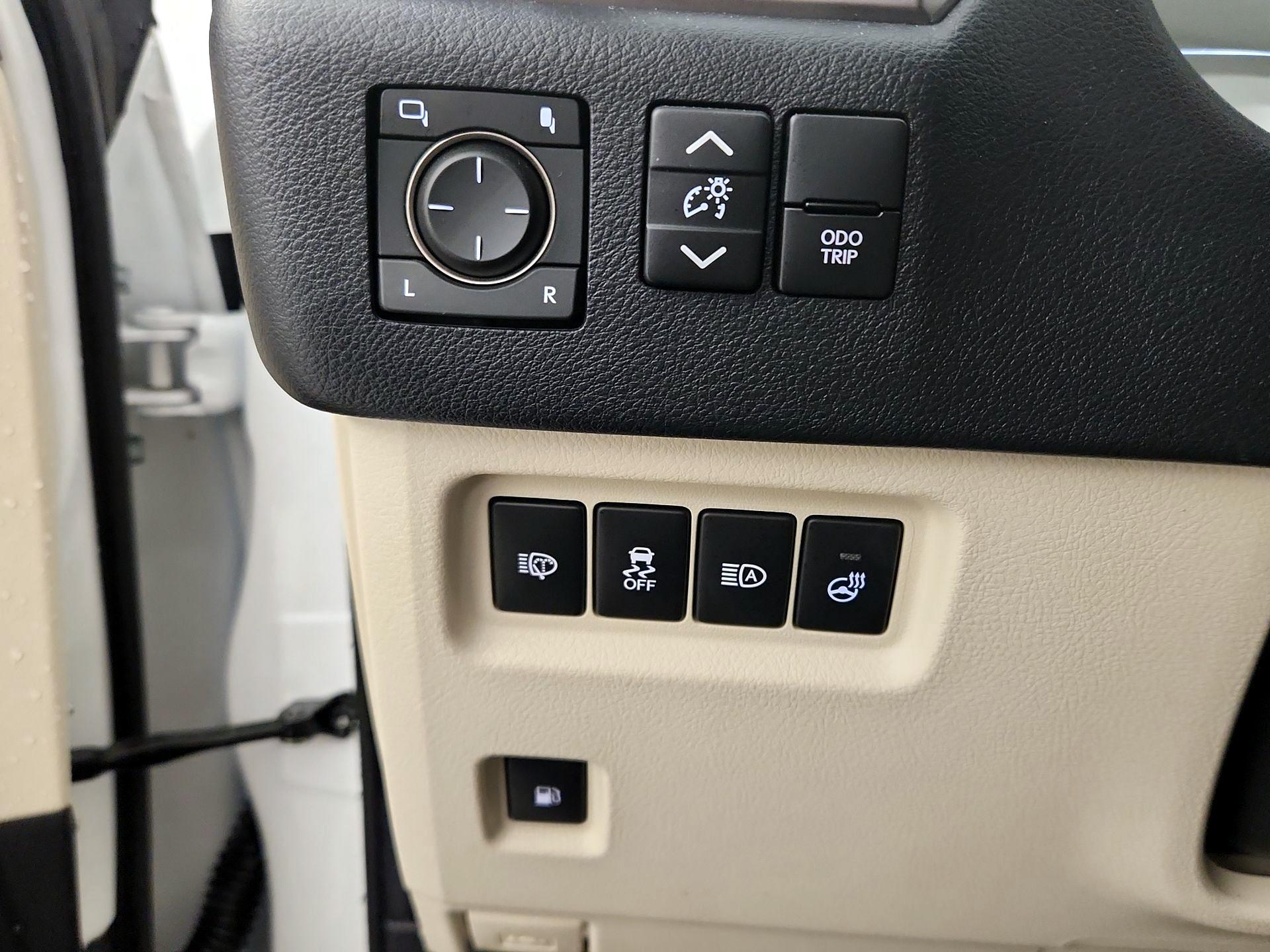 Thumbnail: 2022 Lexus GX - 13