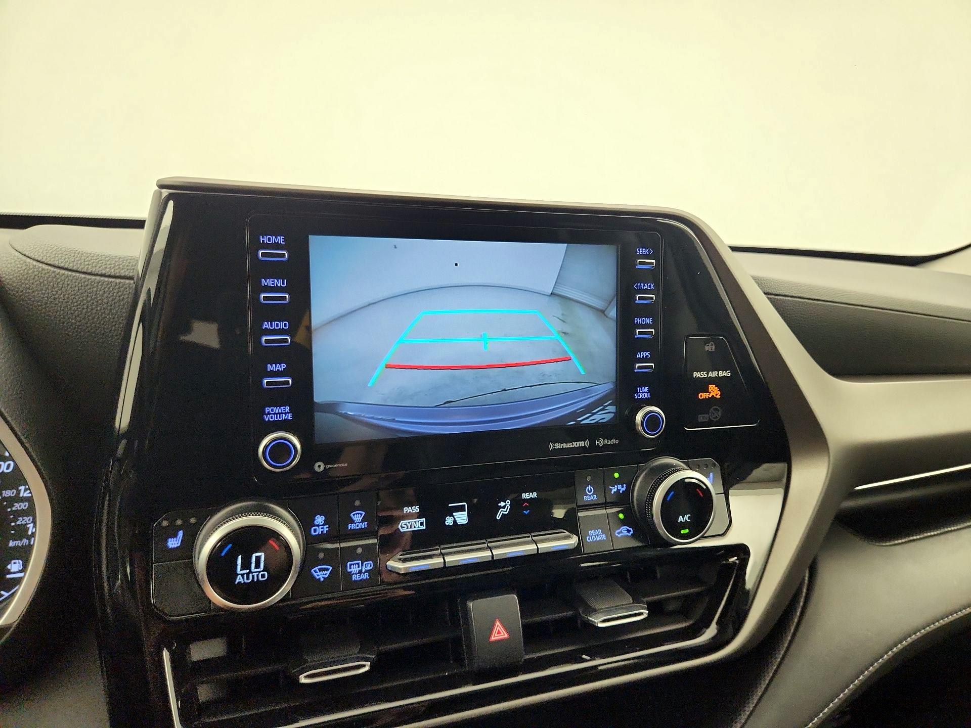Thumbnail: 2021 Toyota Highlander - 14