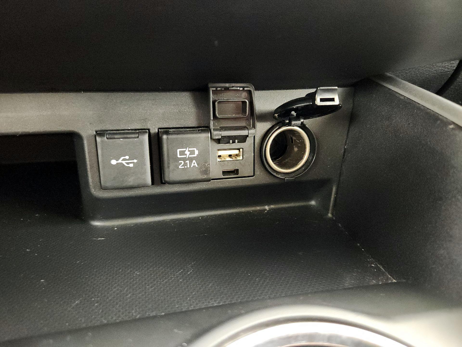 Thumbnail: 2021 Toyota Highlander - 18