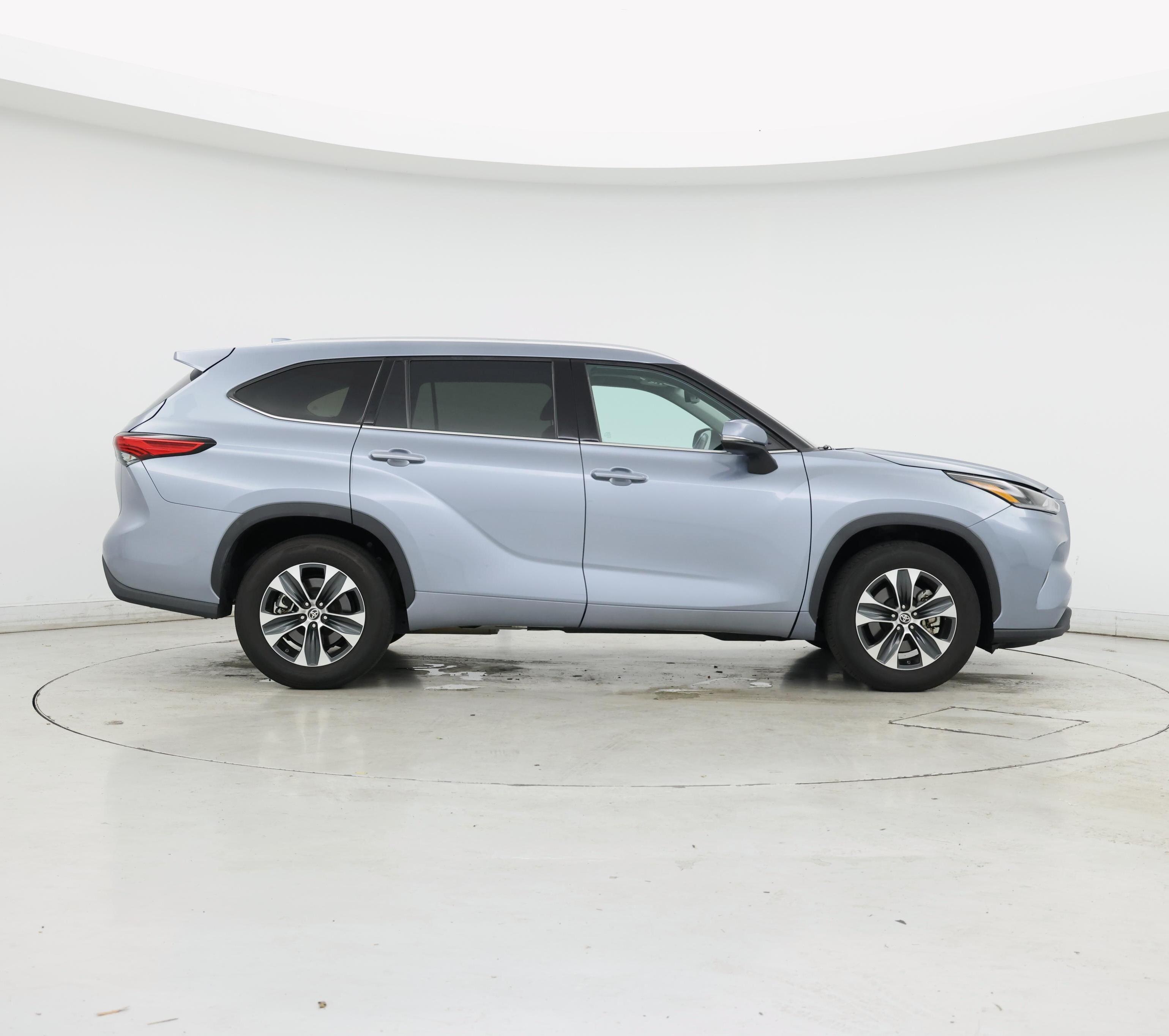 Thumbnail: 2021 Toyota Highlander - 7