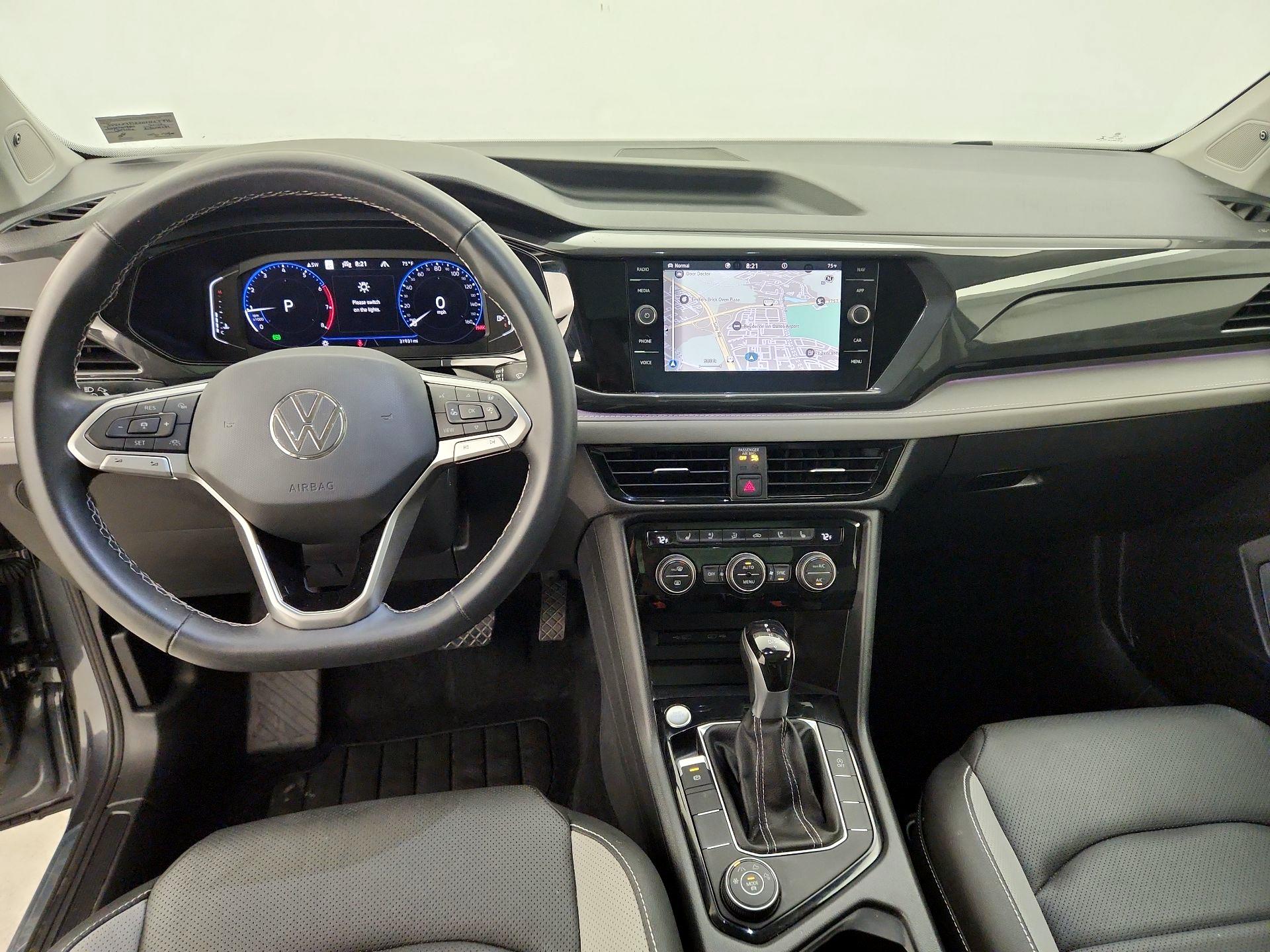 Thumbnail: 2022 Volkswagen Taos - 9