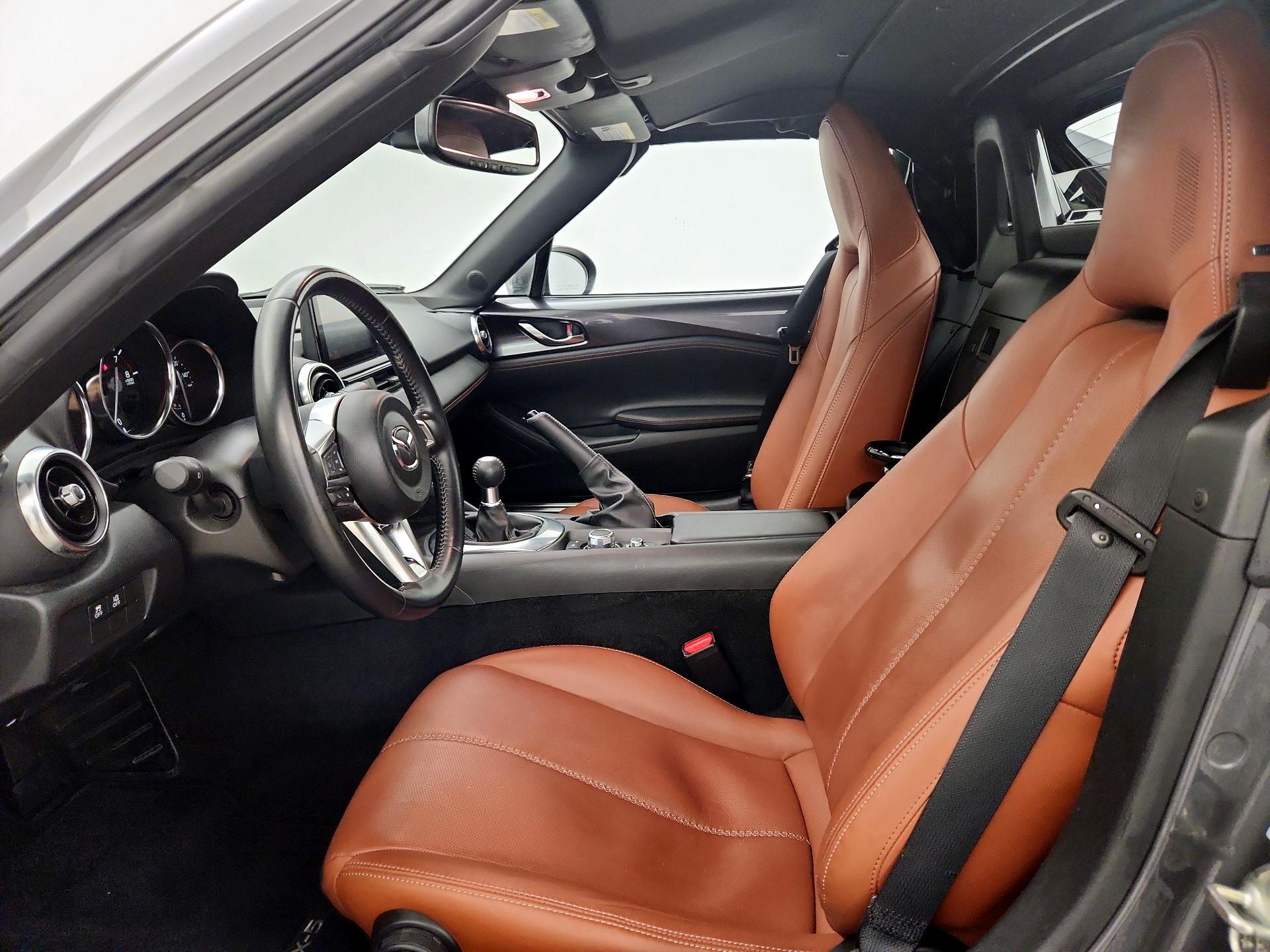 Thumbnail: 2022 Mazda MX-5 Miata - 11