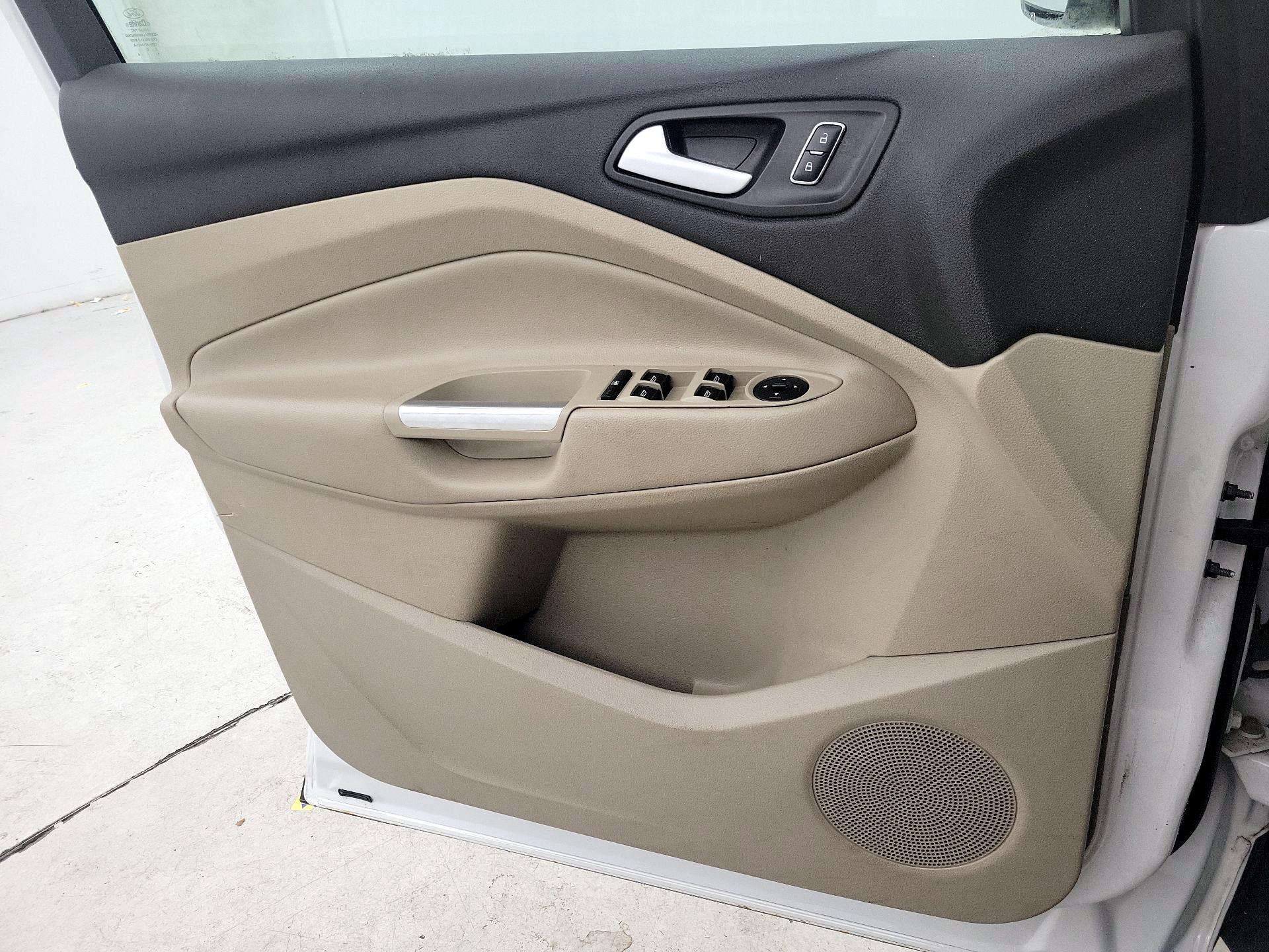 Thumbnail: 2015 Ford Escape - 12