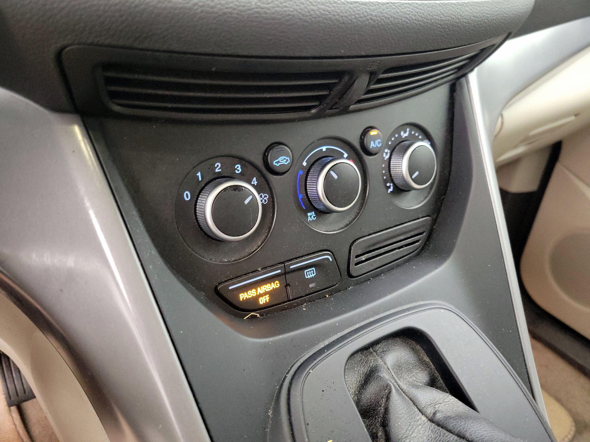 Thumbnail: 2015 Ford Escape - 16