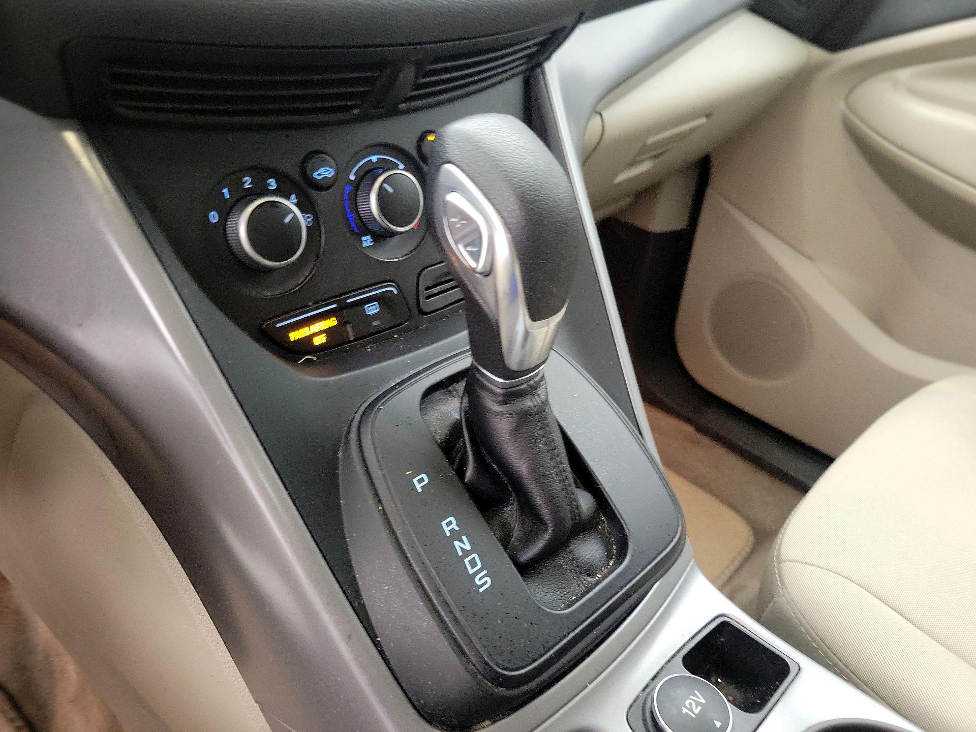 Thumbnail: 2015 Ford Escape - 17