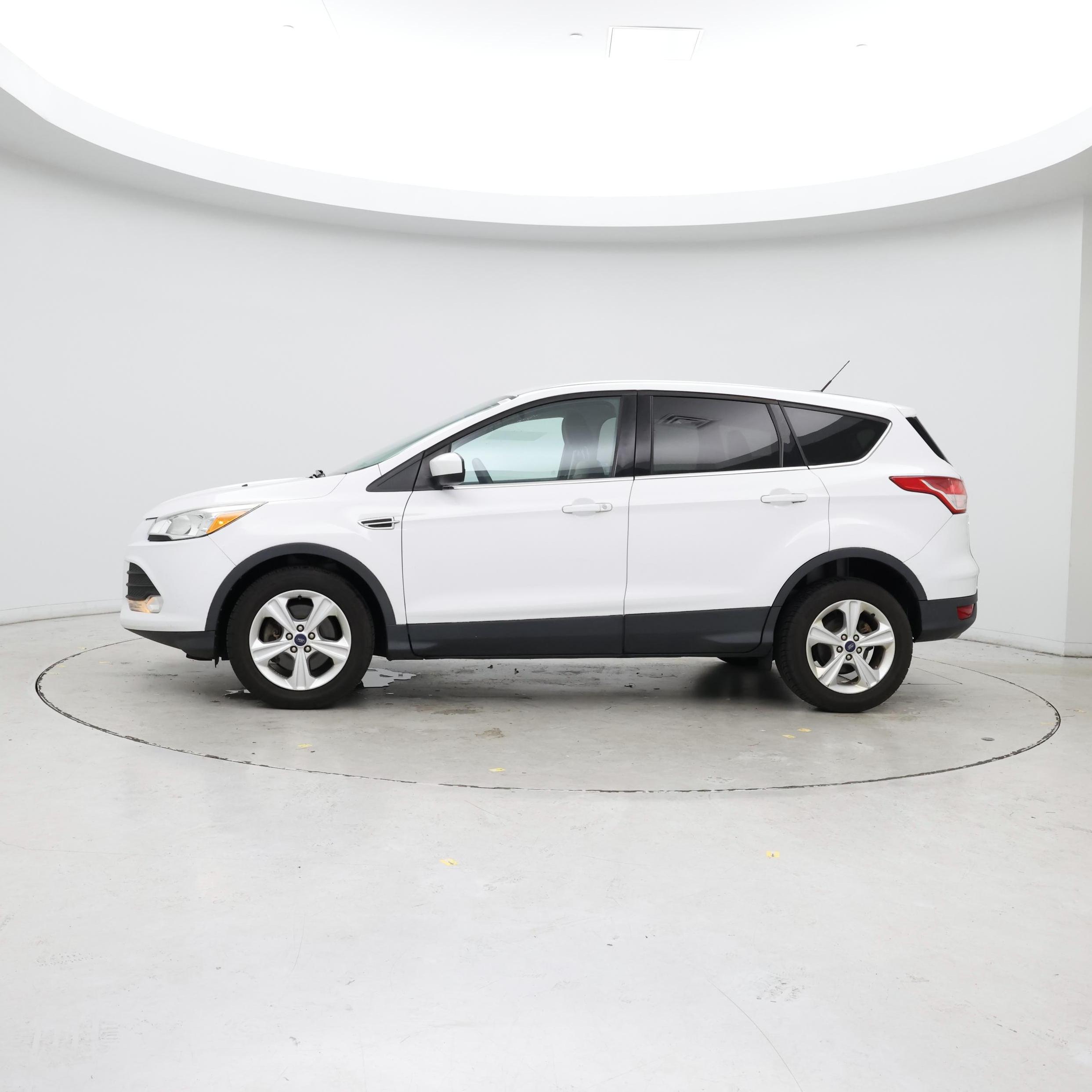 Thumbnail: 2015 Ford Escape - 3
