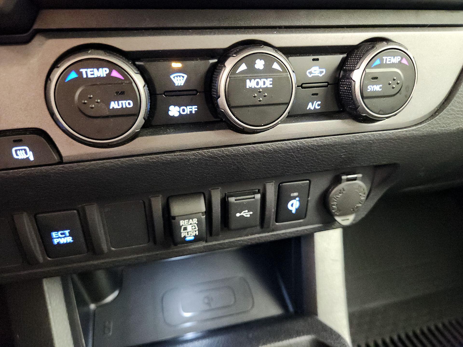 Thumbnail: 2021 Toyota Tacoma - 17