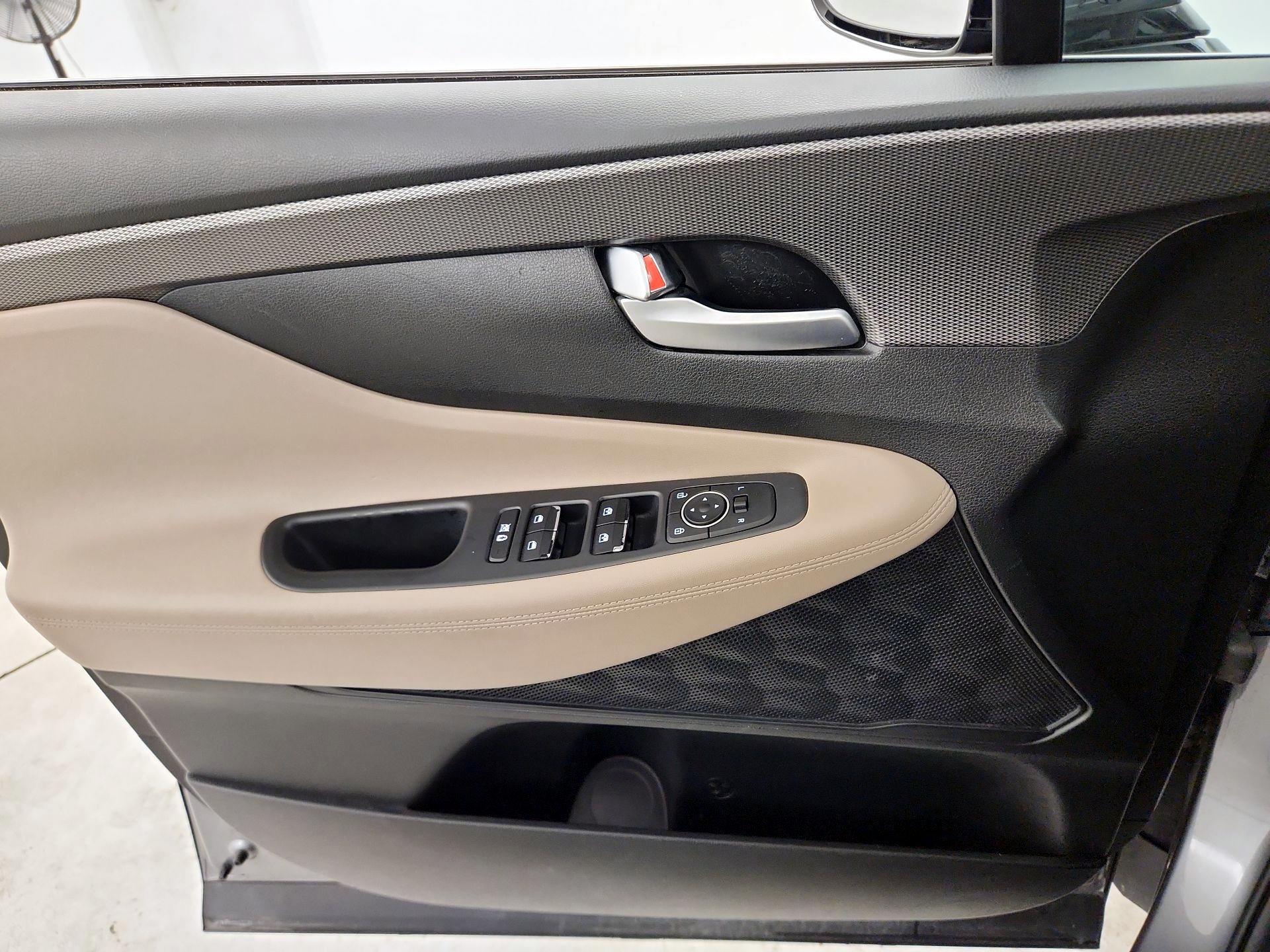 Thumbnail: 2019 Hyundai Santa Fe - 12