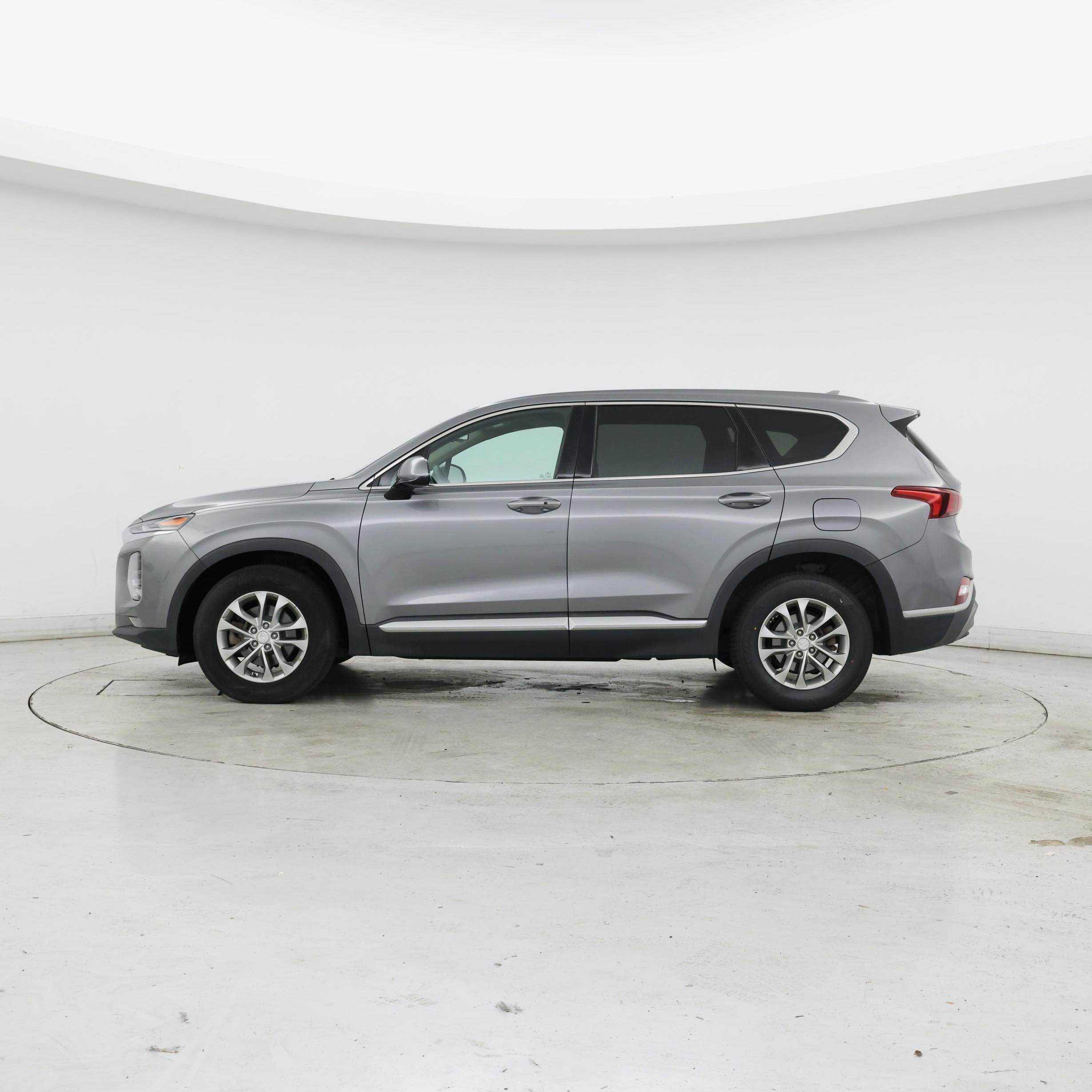 Thumbnail: 2019 Hyundai Santa Fe - 3