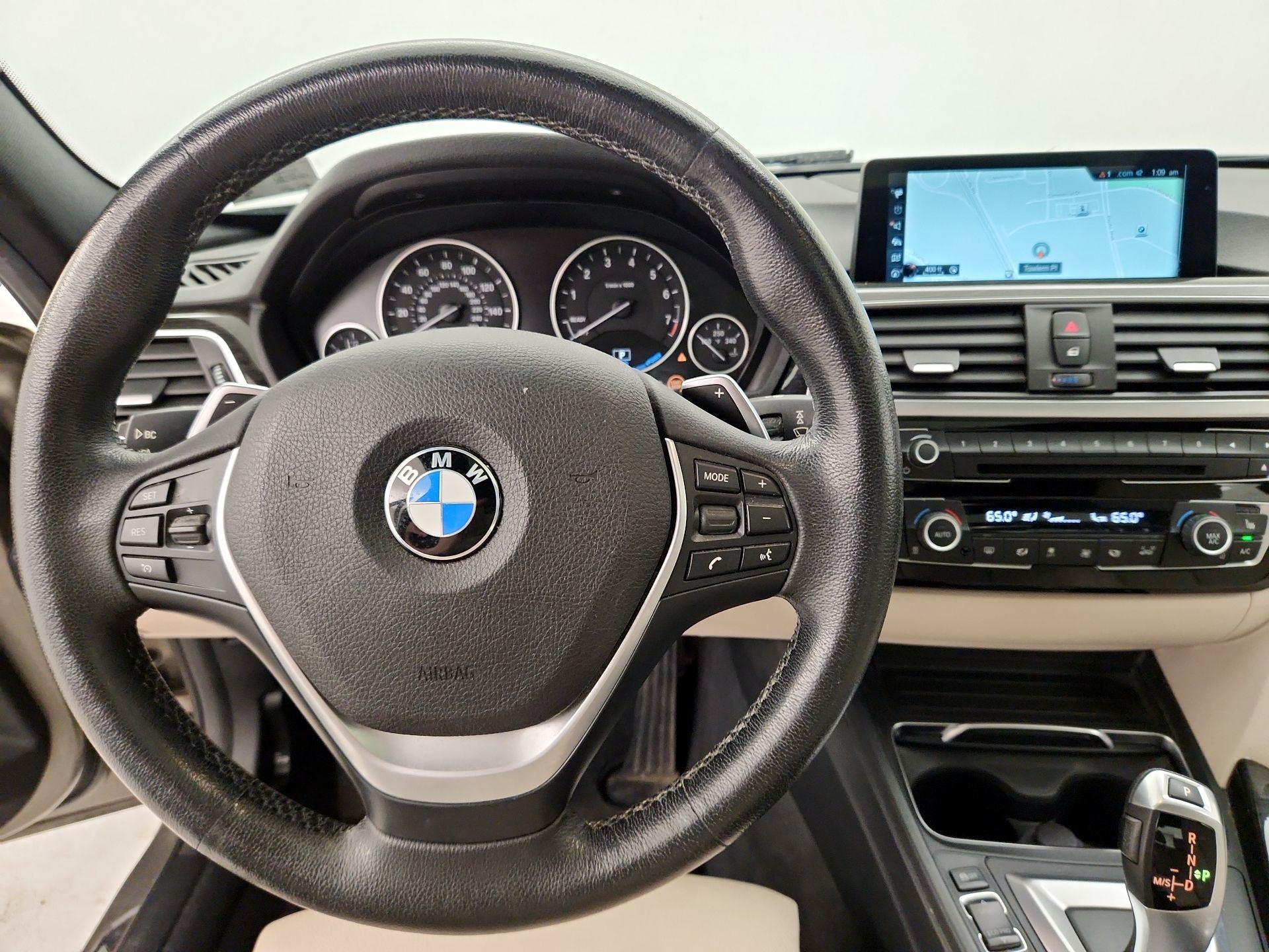 Thumbnail: 2017 BMW 3 Series - 10