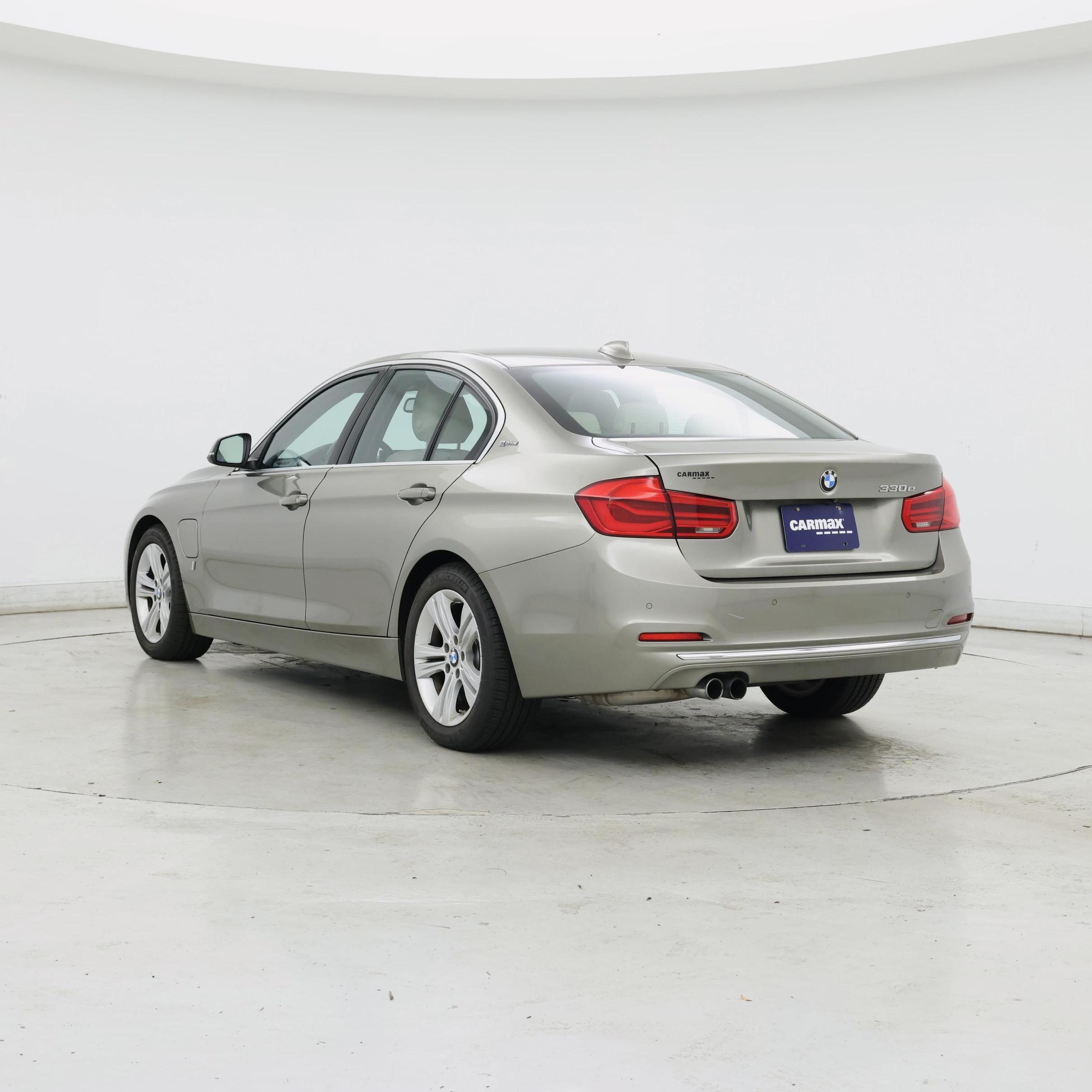 Thumbnail: 2017 BMW 3 Series - 2