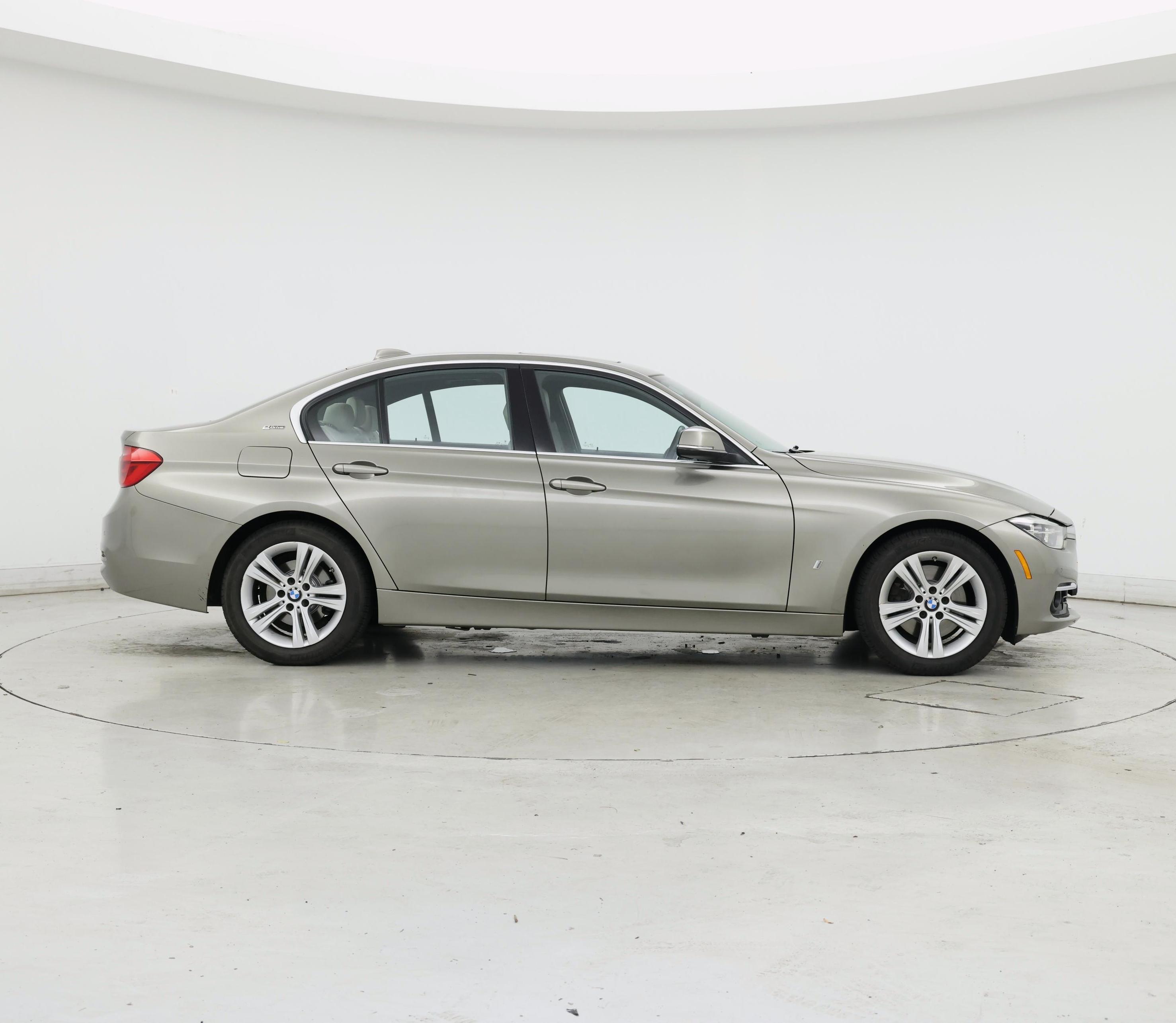 Thumbnail: 2017 BMW 3 Series - 7