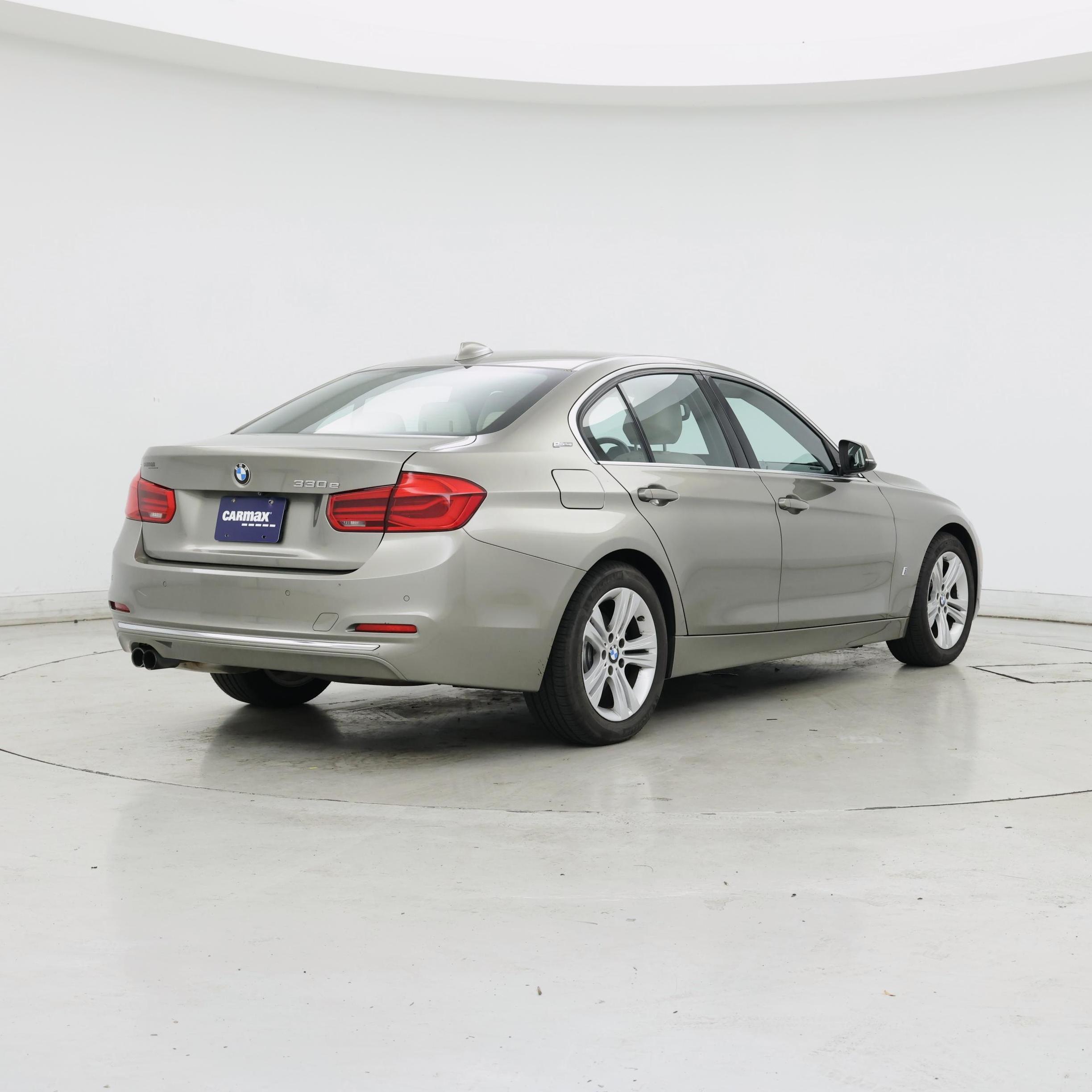 Thumbnail: 2017 BMW 3 Series - 8