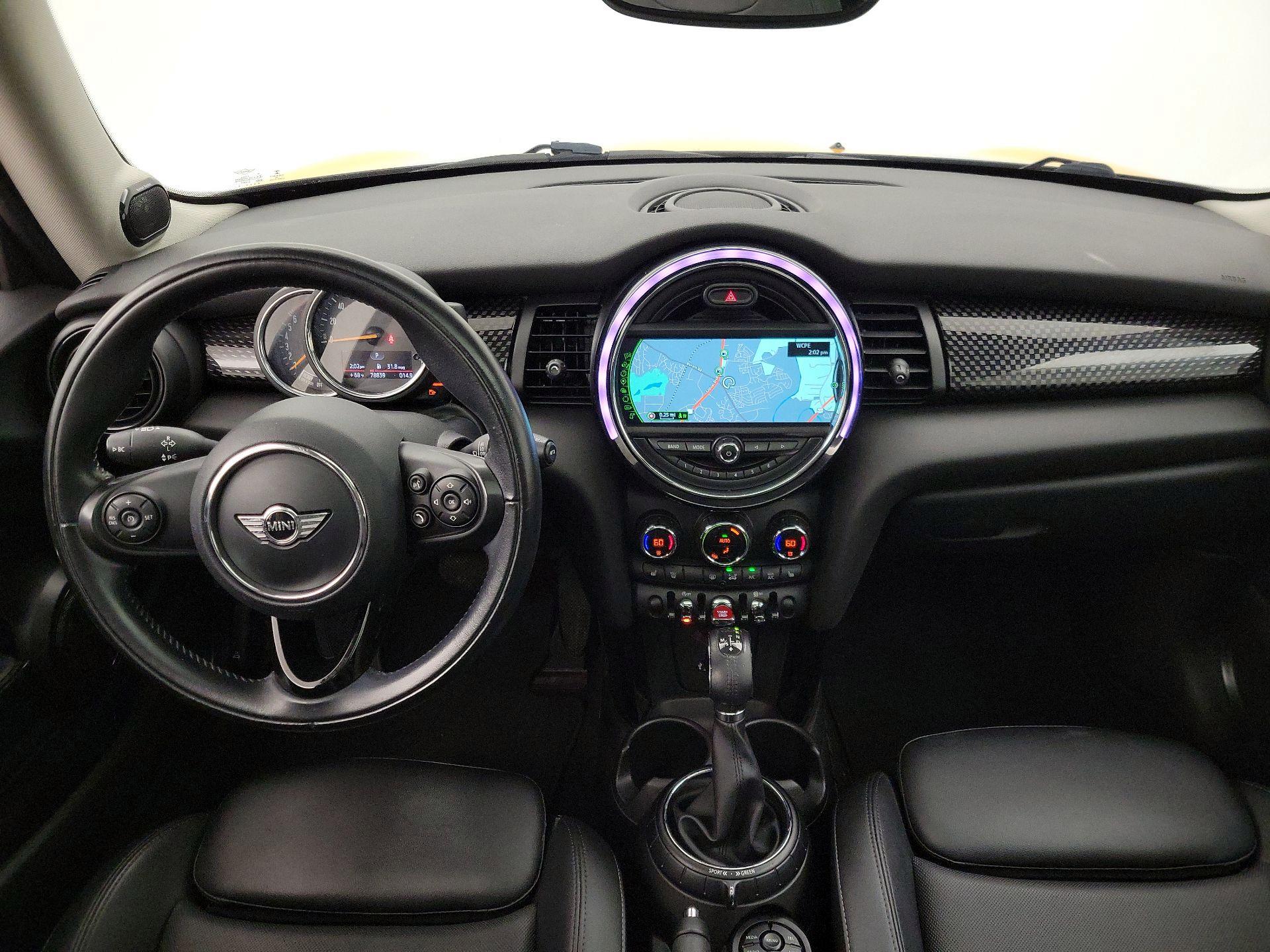 Thumbnail: 2017 MINI Cooper Hardtop - 9