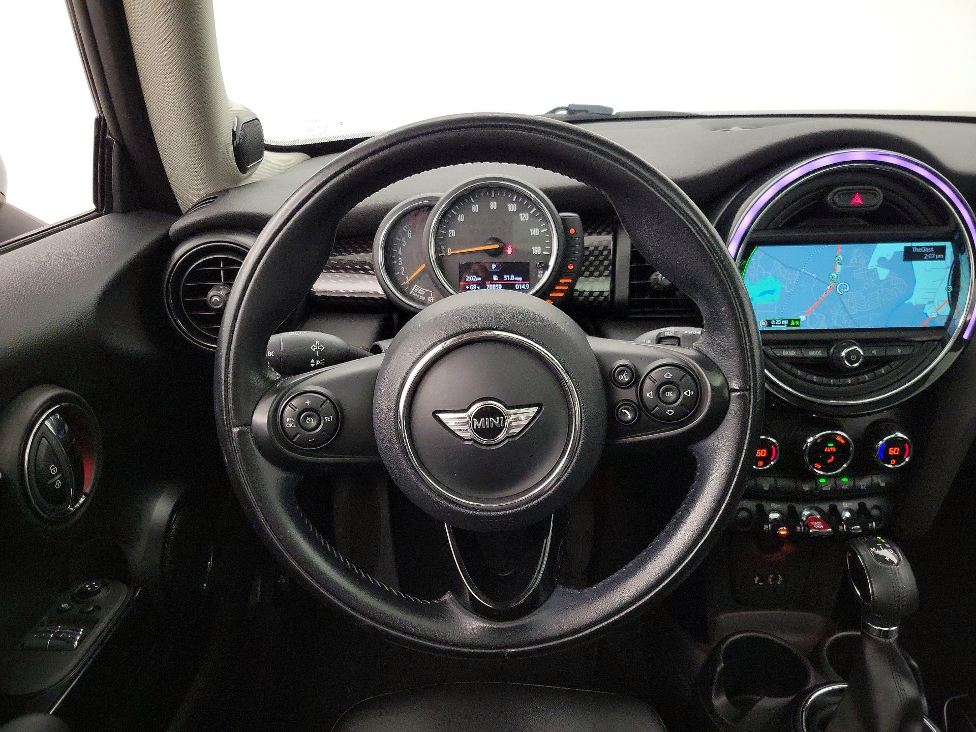 Thumbnail: 2017 MINI Cooper Hardtop - 10