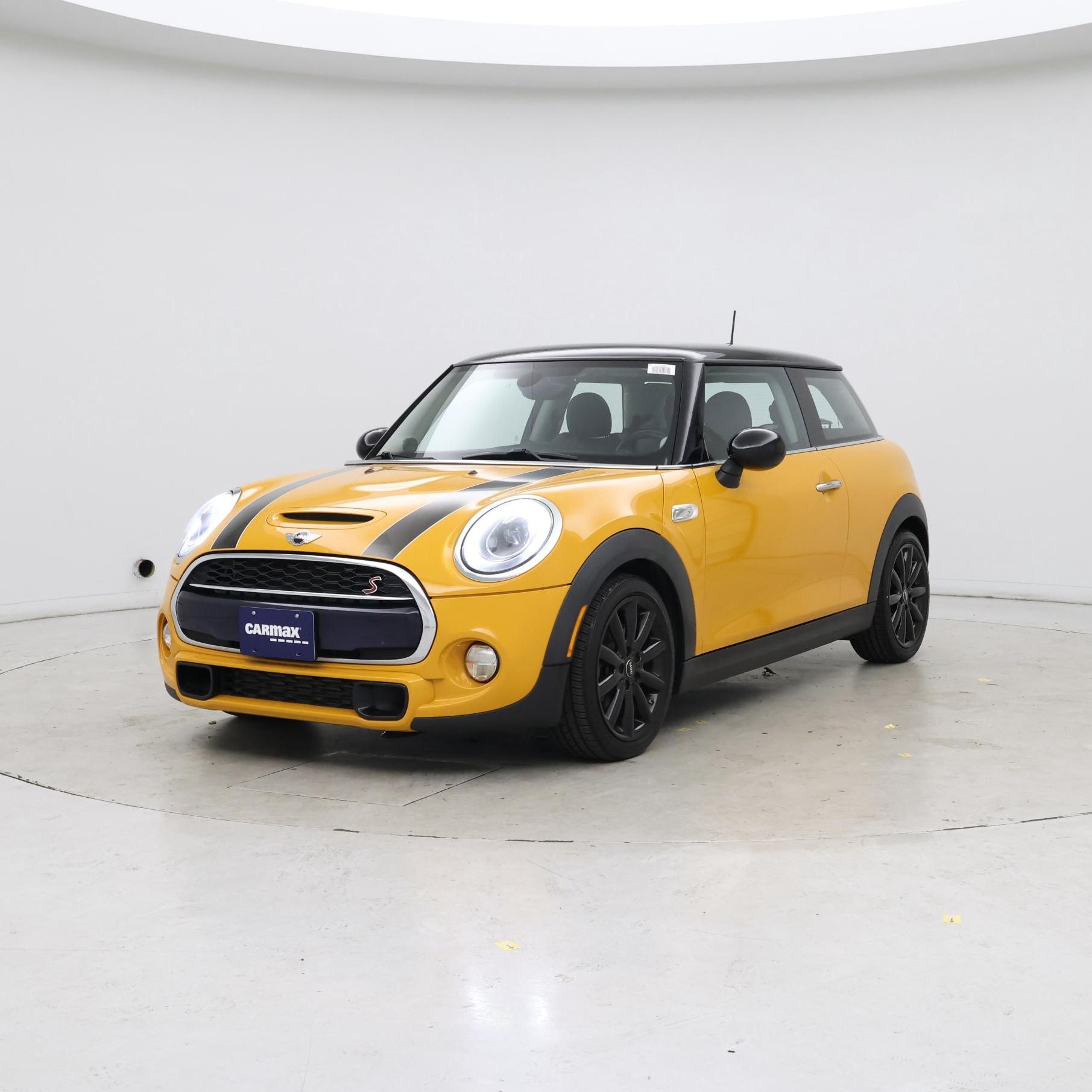 Thumbnail: 2017 MINI Cooper Hardtop - 4