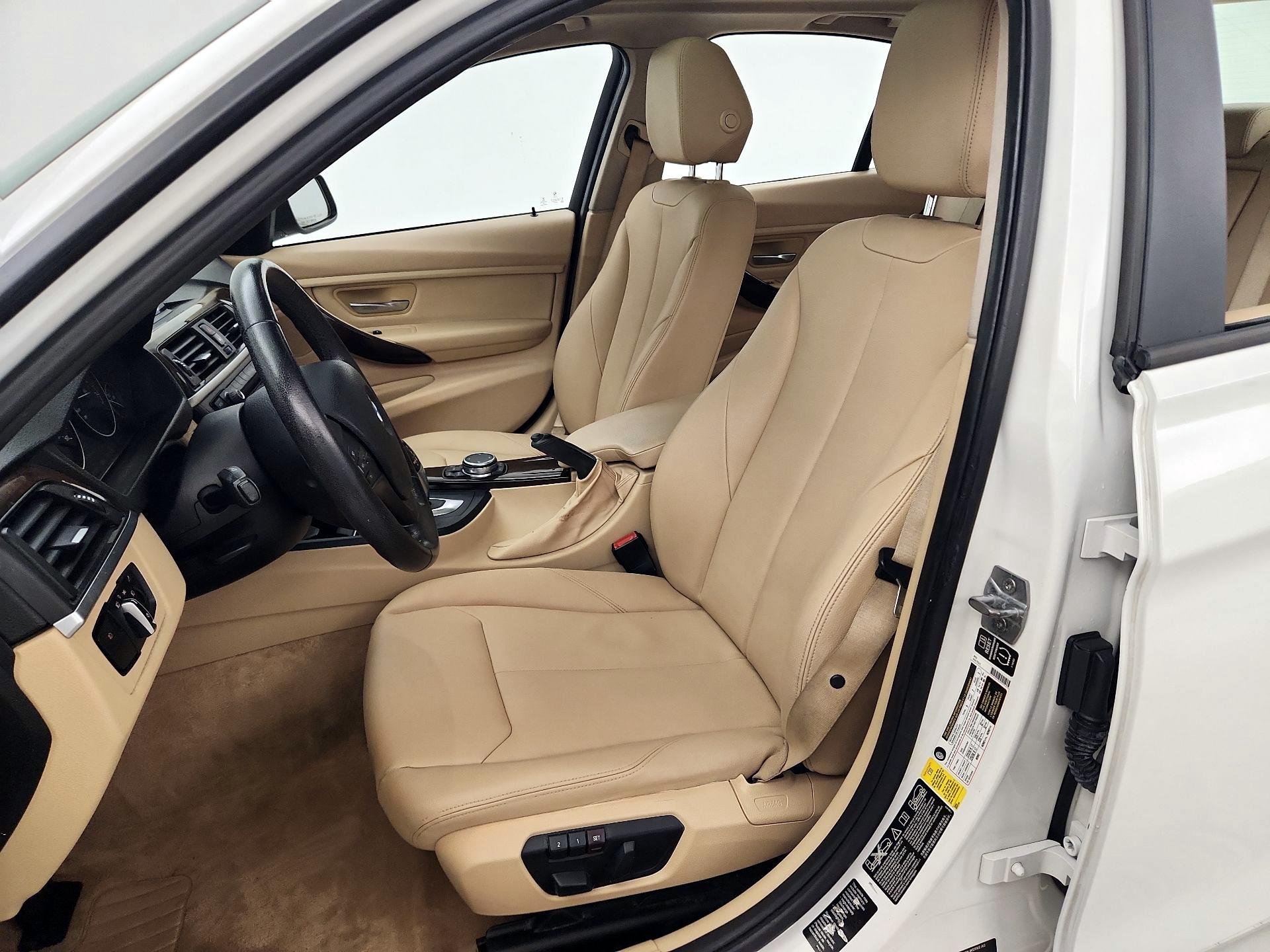 Thumbnail: 2015 BMW 3 Series - 11