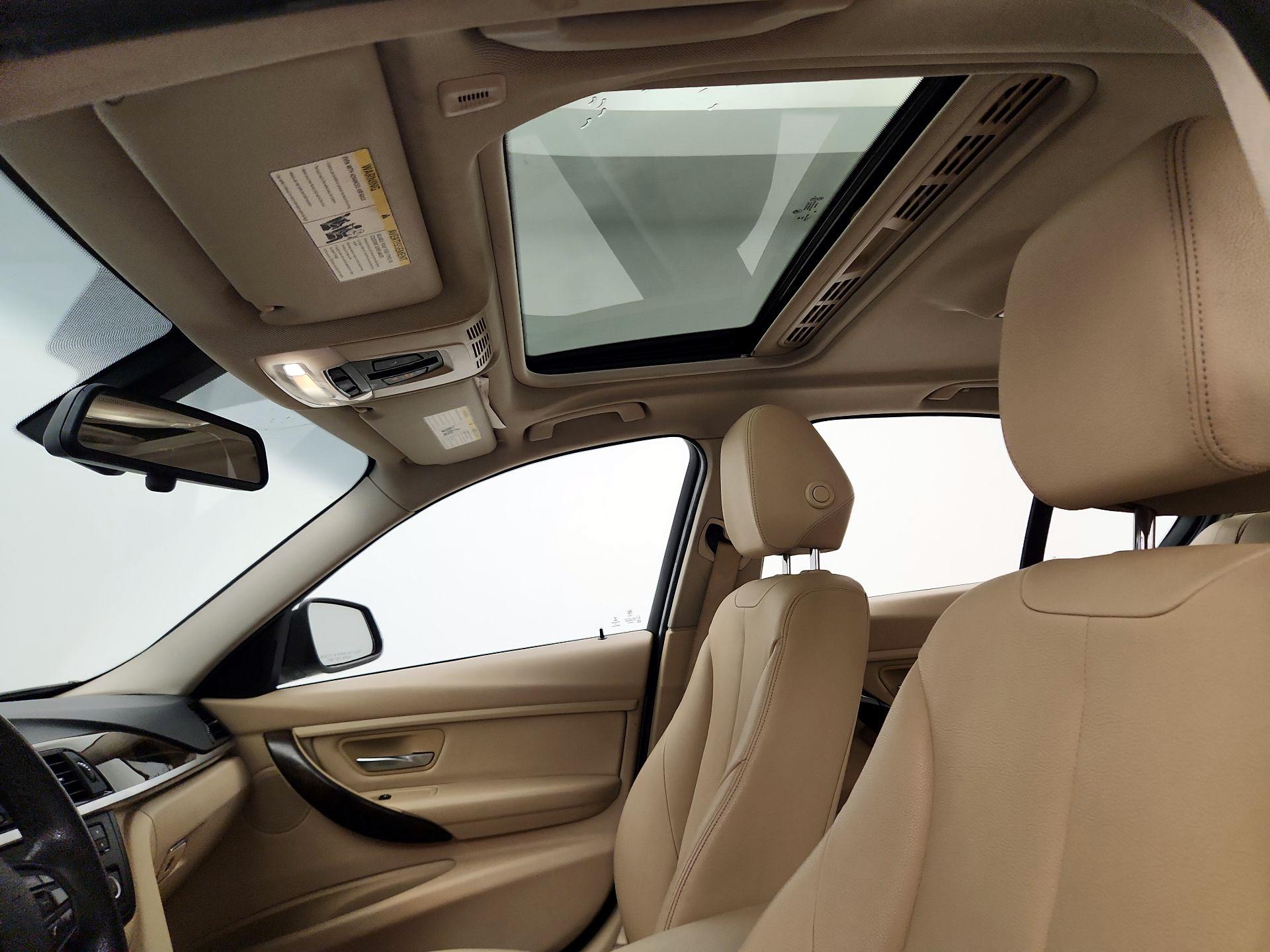 Thumbnail: 2015 BMW 3 Series - 20
