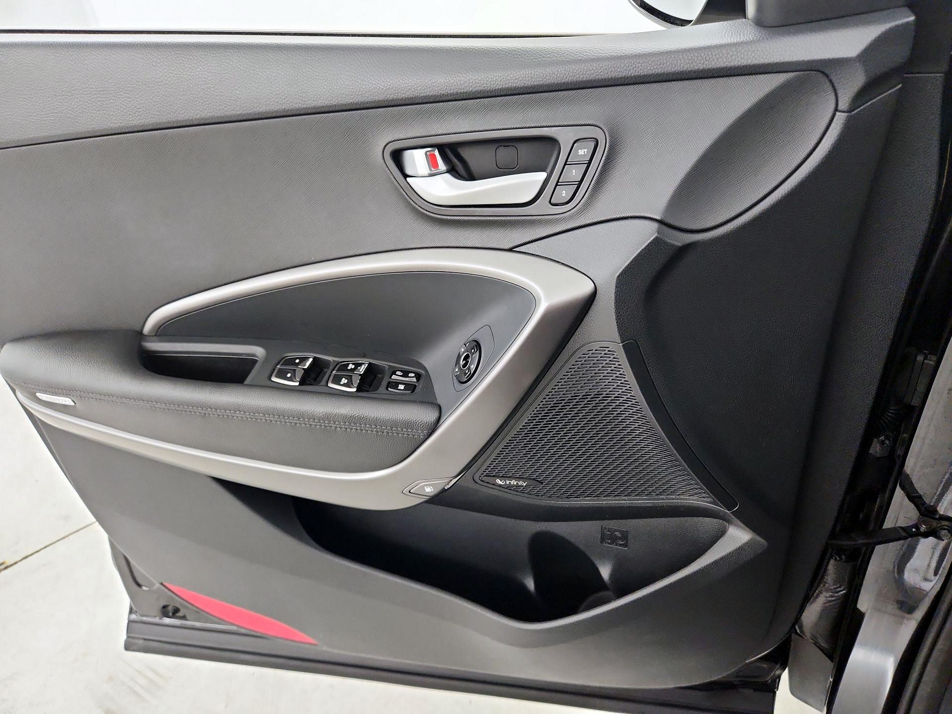 Thumbnail: 2017 Hyundai Santa Fe - 12