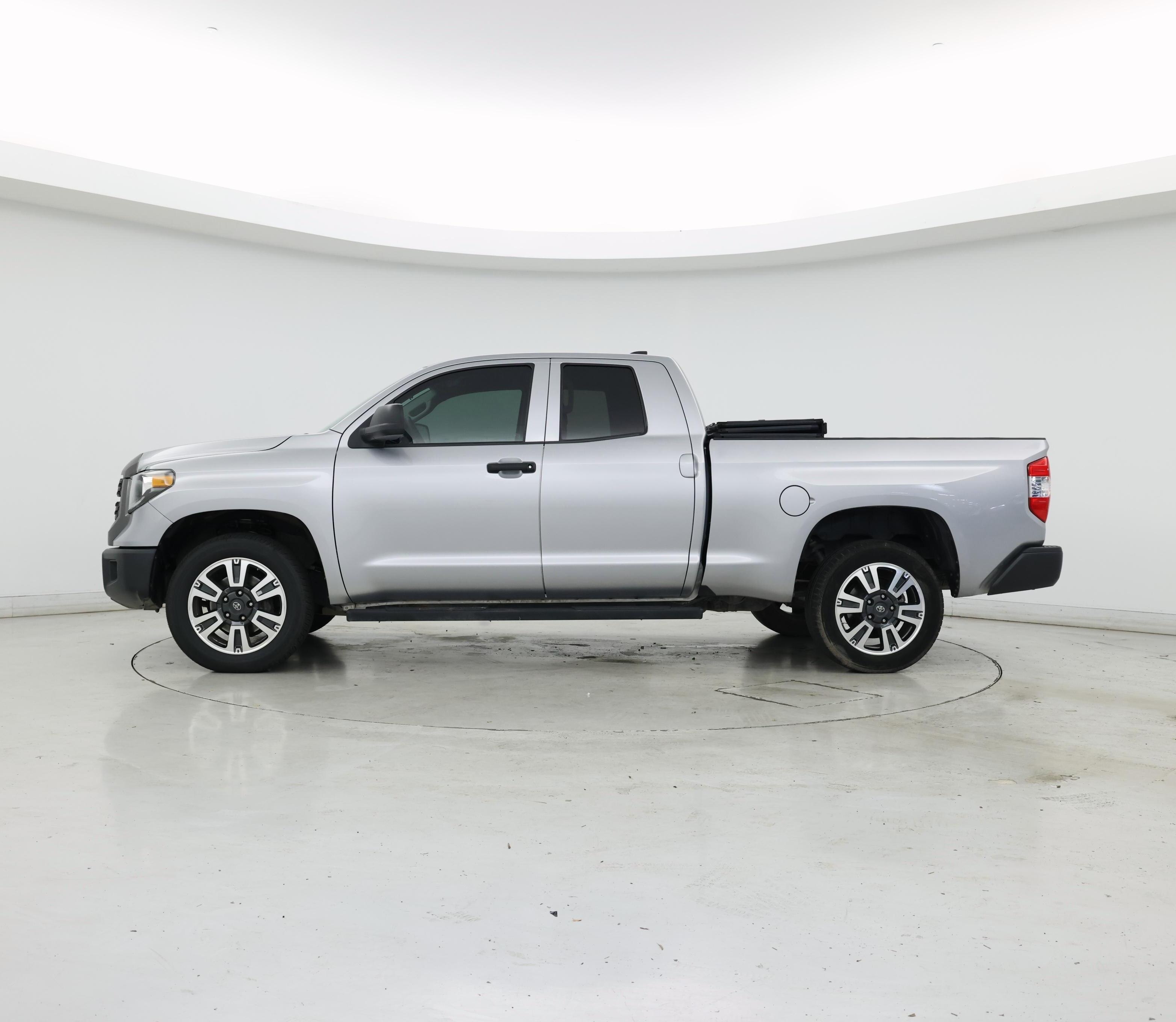Thumbnail: 2021 Toyota Tundra - 3