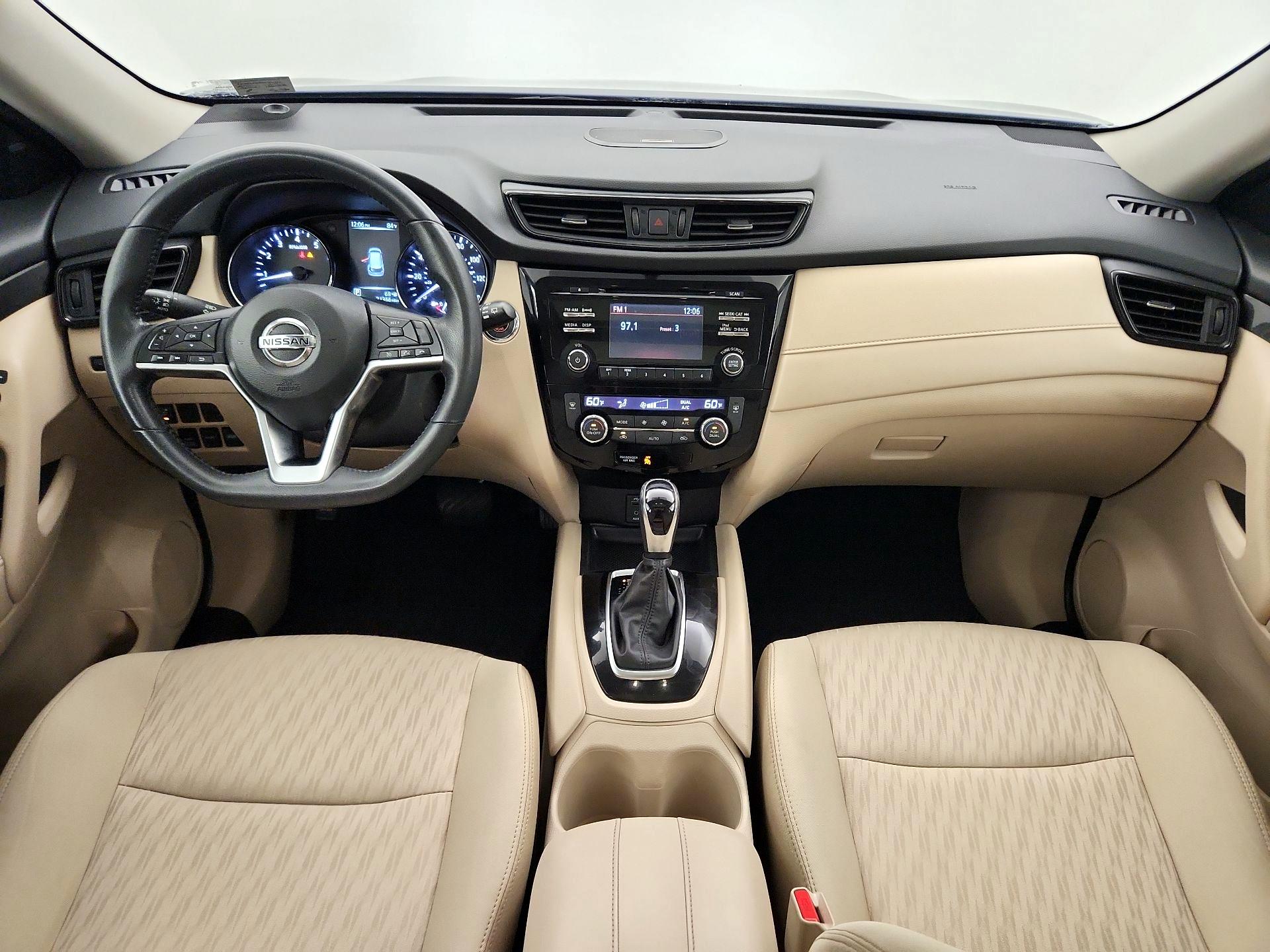 Thumbnail: 2017 Nissan Rogue - 9