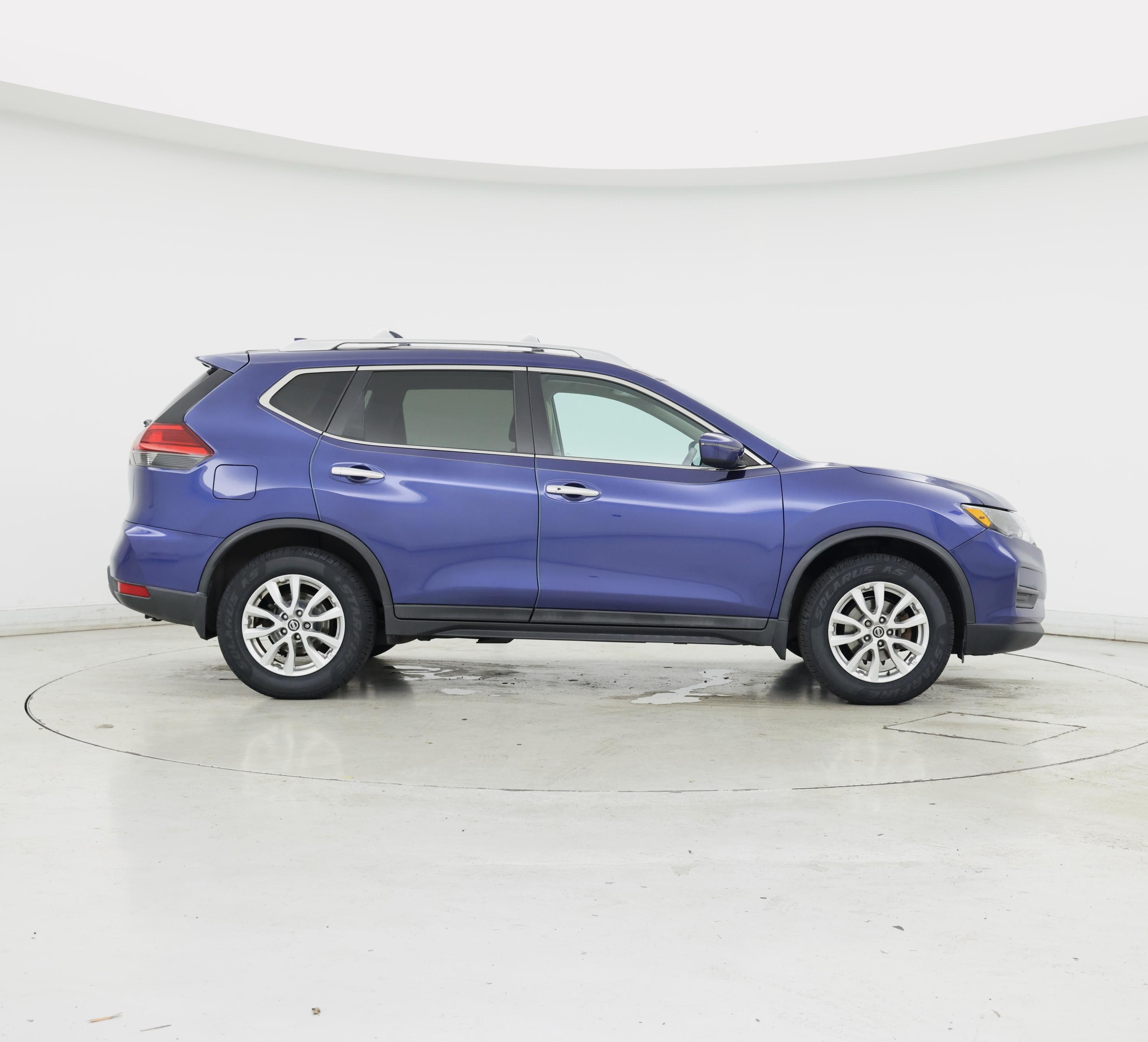 Thumbnail: 2017 Nissan Rogue - 7