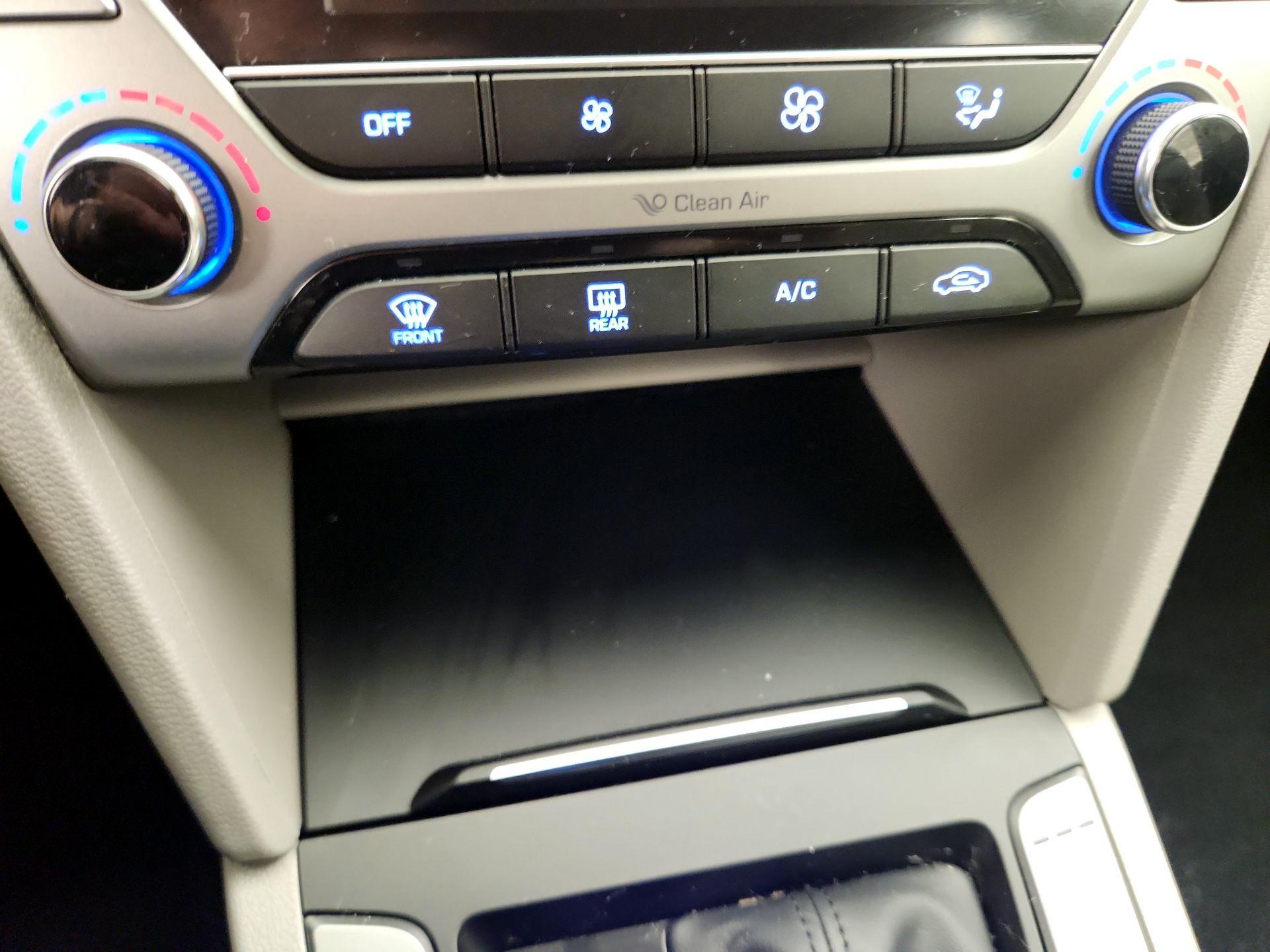 Thumbnail: 2017 Hyundai Elantra - 16