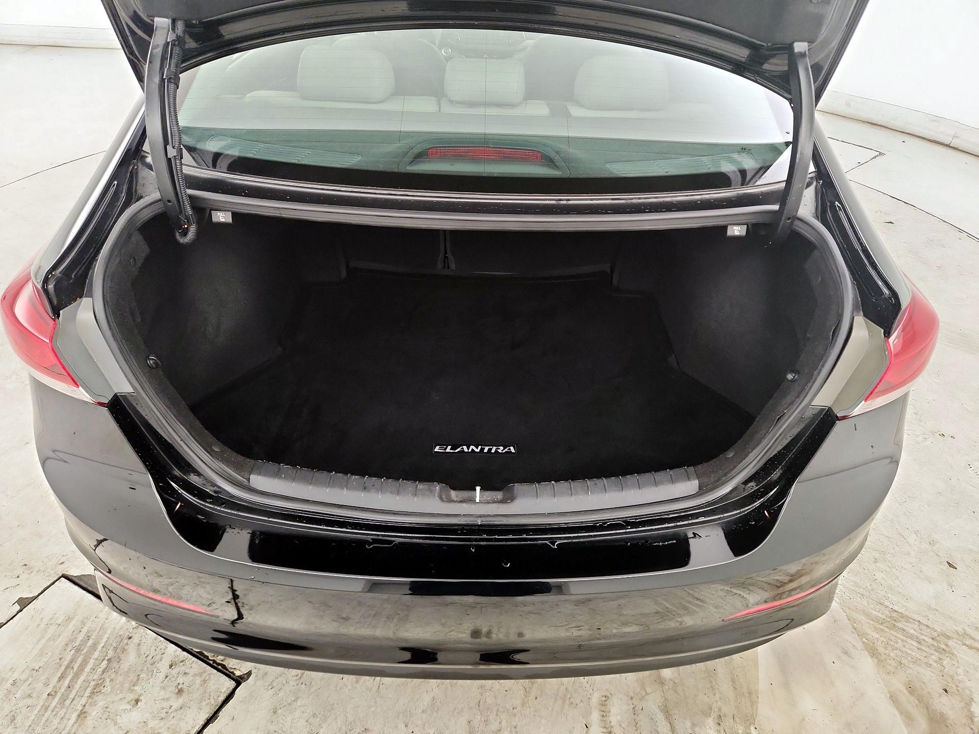 Thumbnail: 2017 Hyundai Elantra - 20