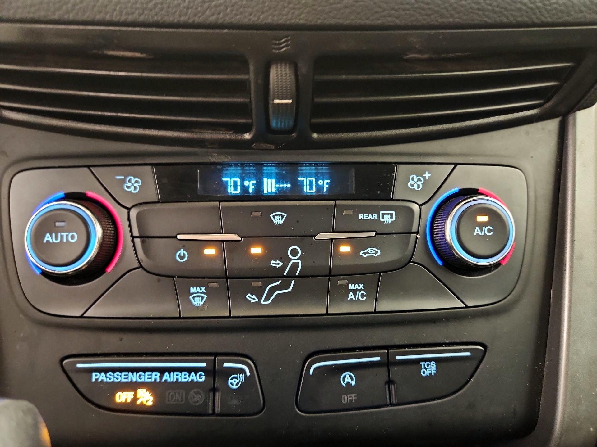Thumbnail: 2017 Ford Escape - 16