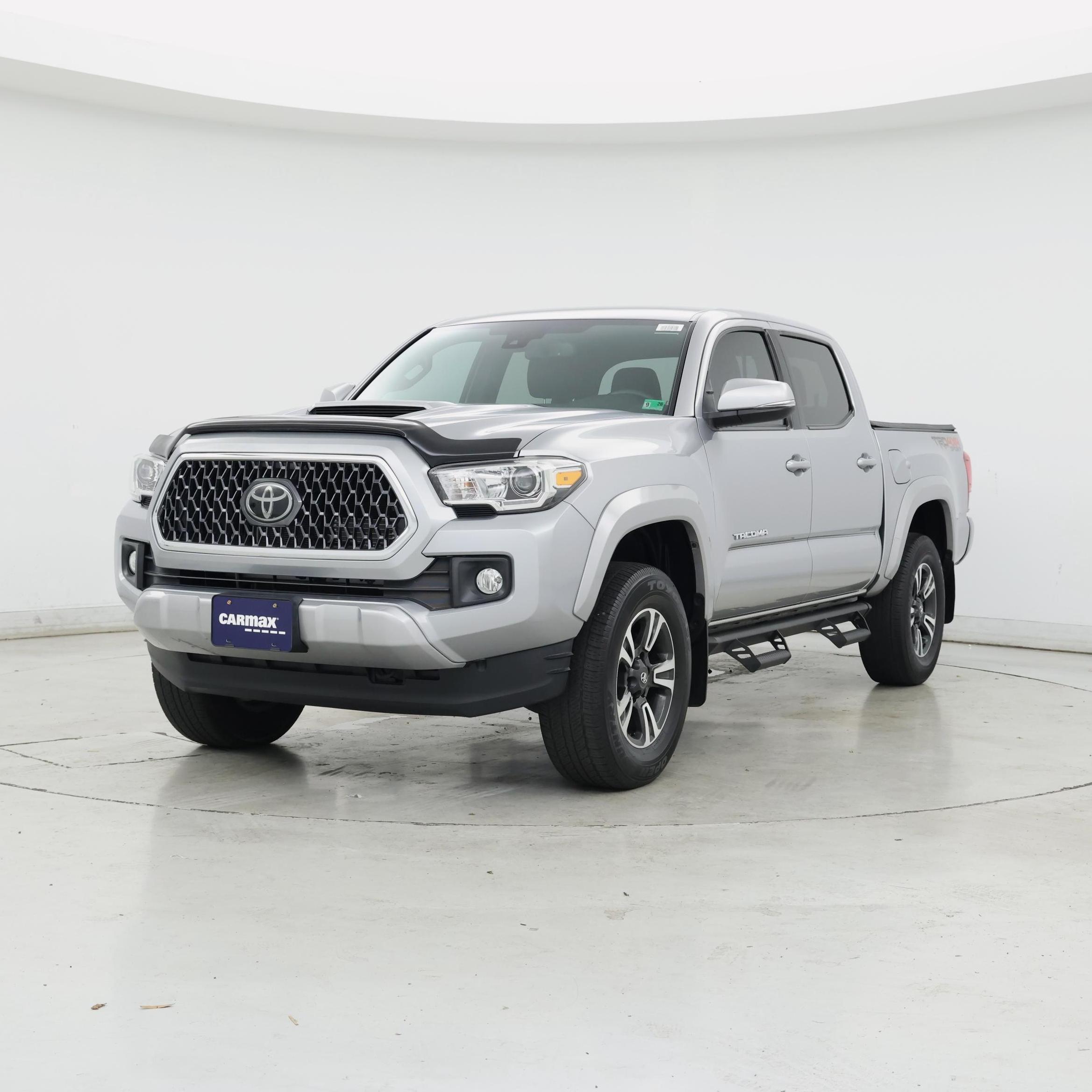 Thumbnail: 2019 Toyota Tacoma - 4