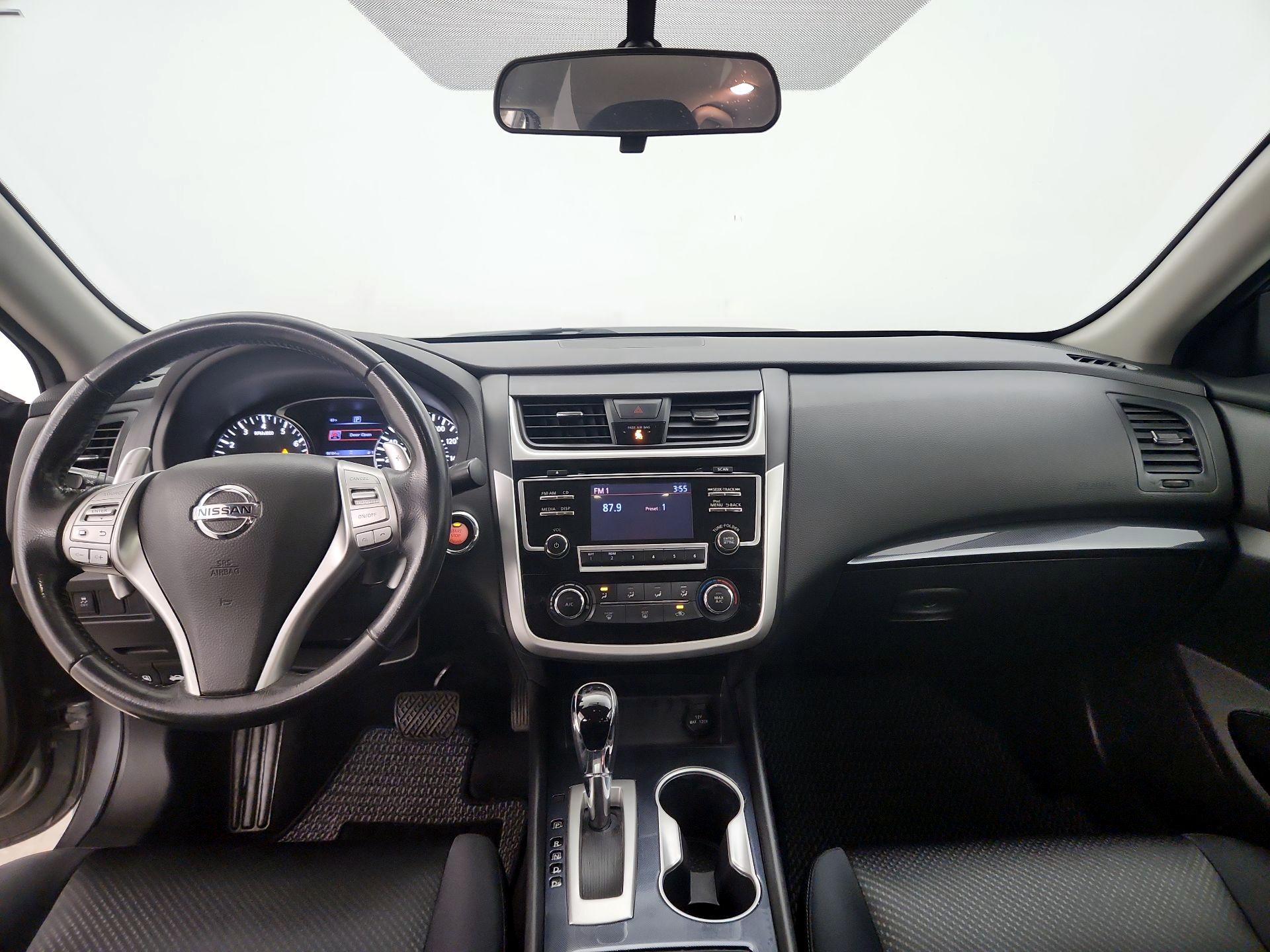 Thumbnail: 2018 Nissan Altima - 9