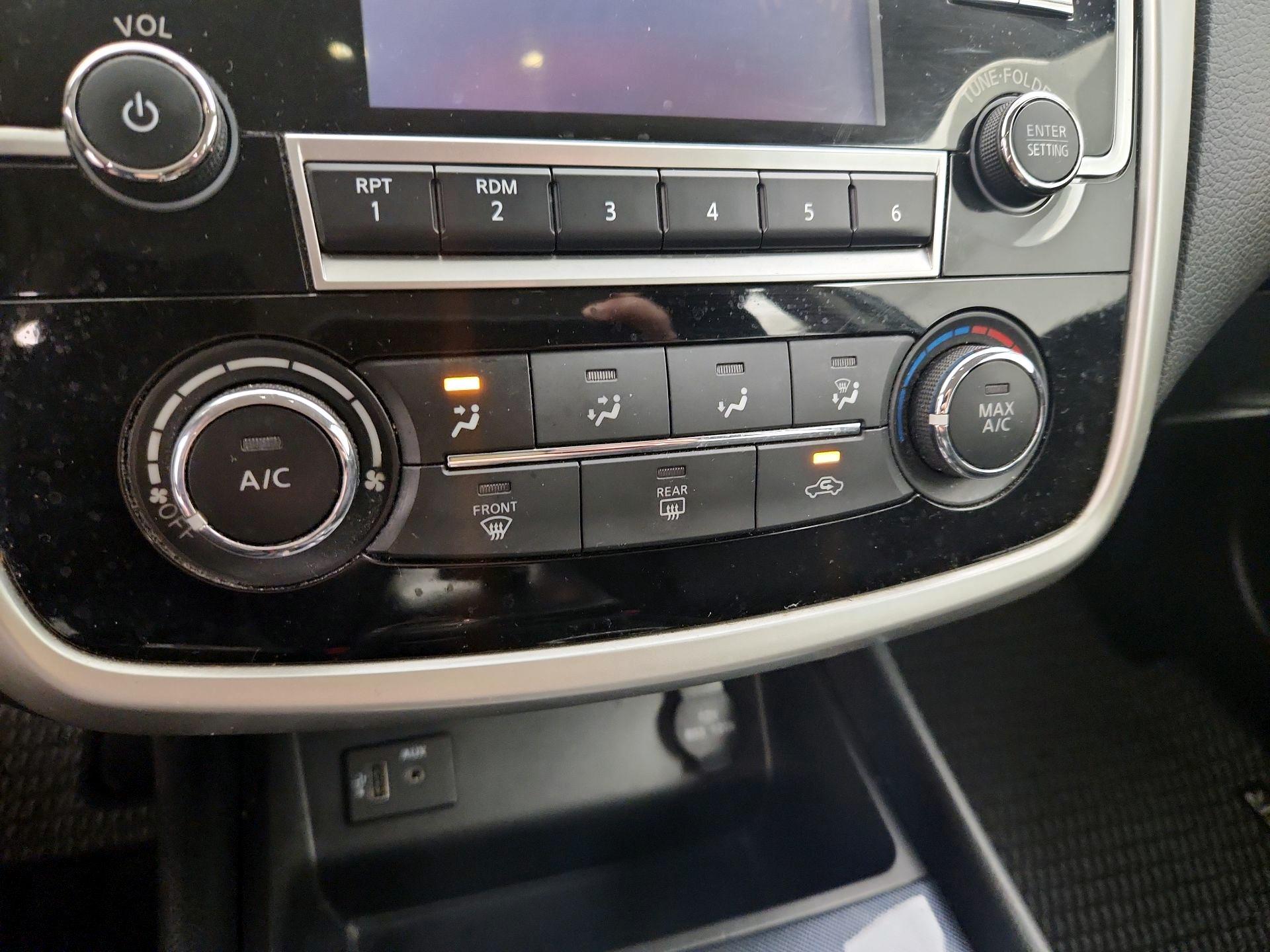 Thumbnail: 2018 Nissan Altima - 16