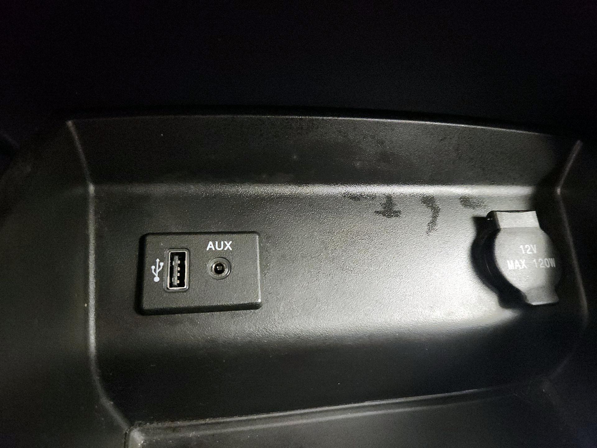 Thumbnail: 2018 Nissan Altima - 18