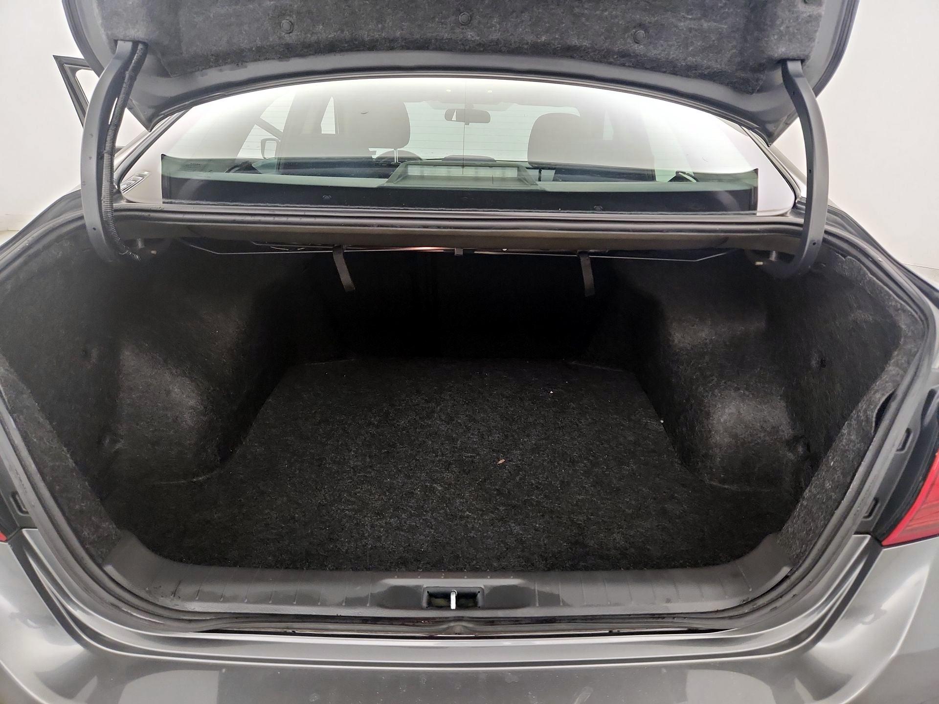 Thumbnail: 2018 Nissan Altima - 20