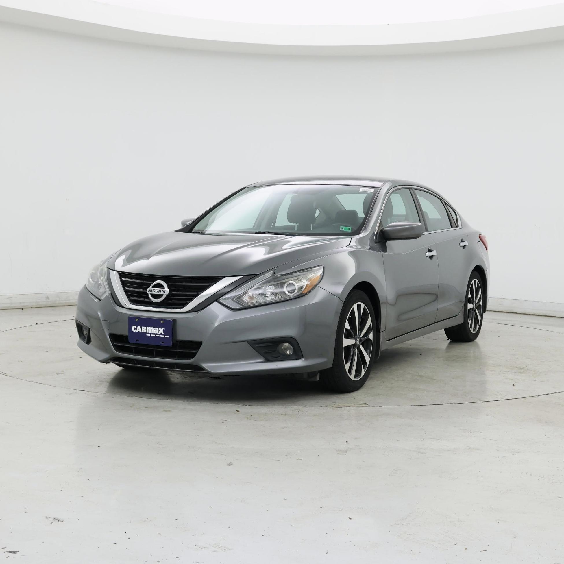 Thumbnail: 2018 Nissan Altima - 4