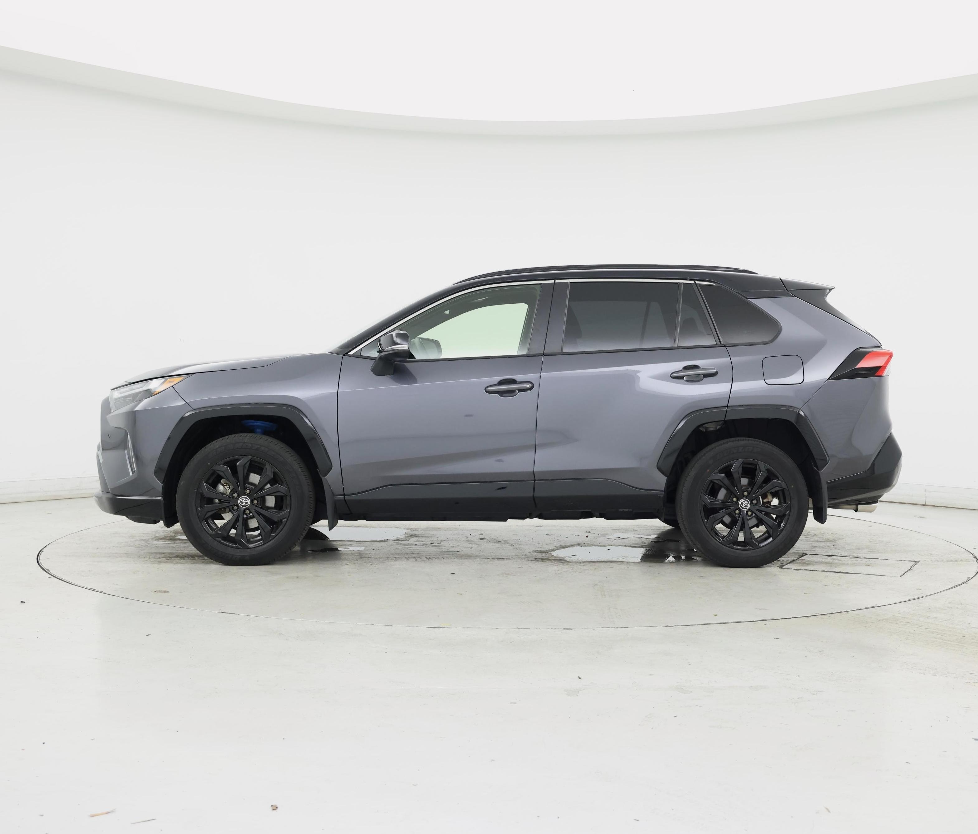 Thumbnail: 2022 Toyota RAV4 - 3