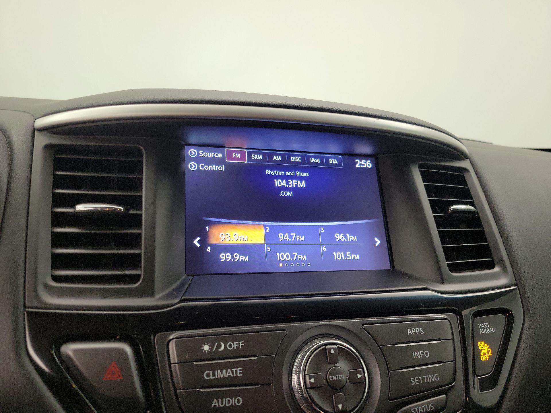 Thumbnail: 2017 Nissan Pathfinder - 14