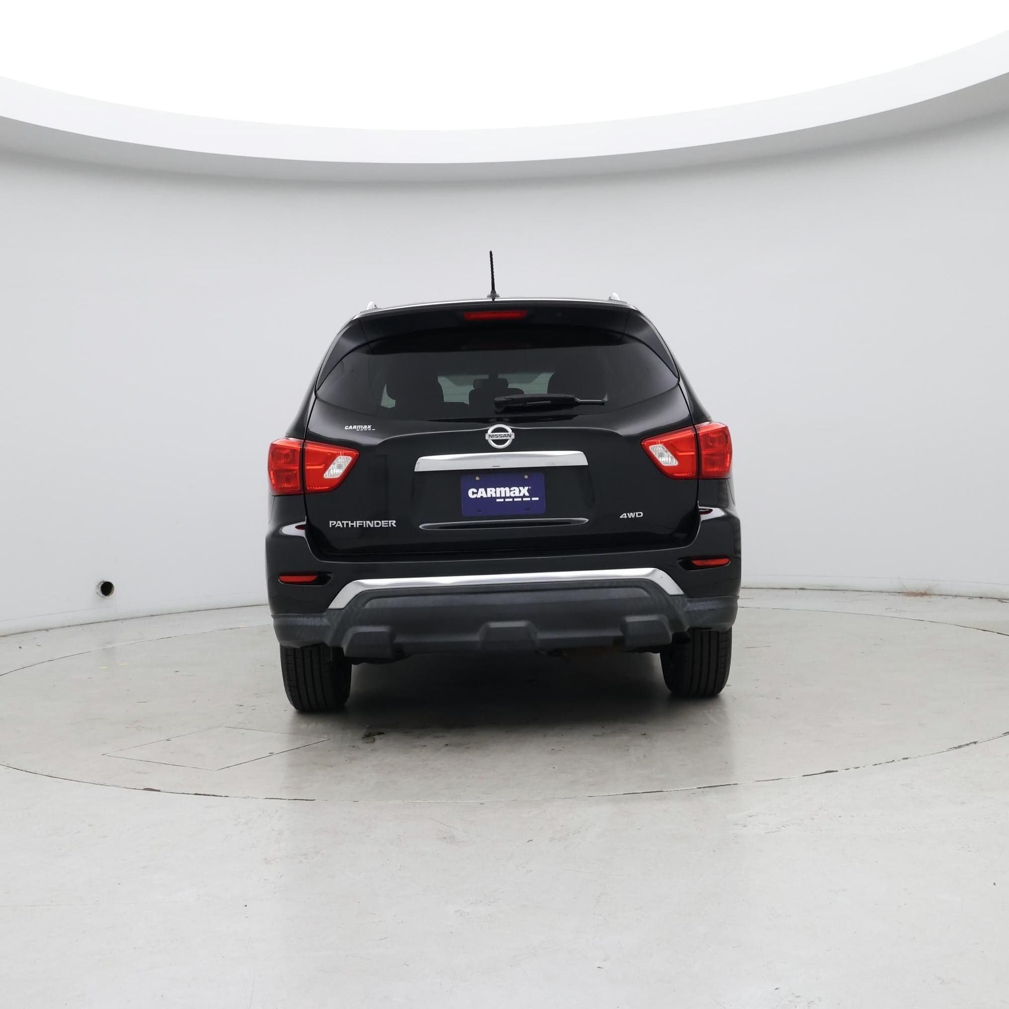 Thumbnail: 2017 Nissan Pathfinder - 6