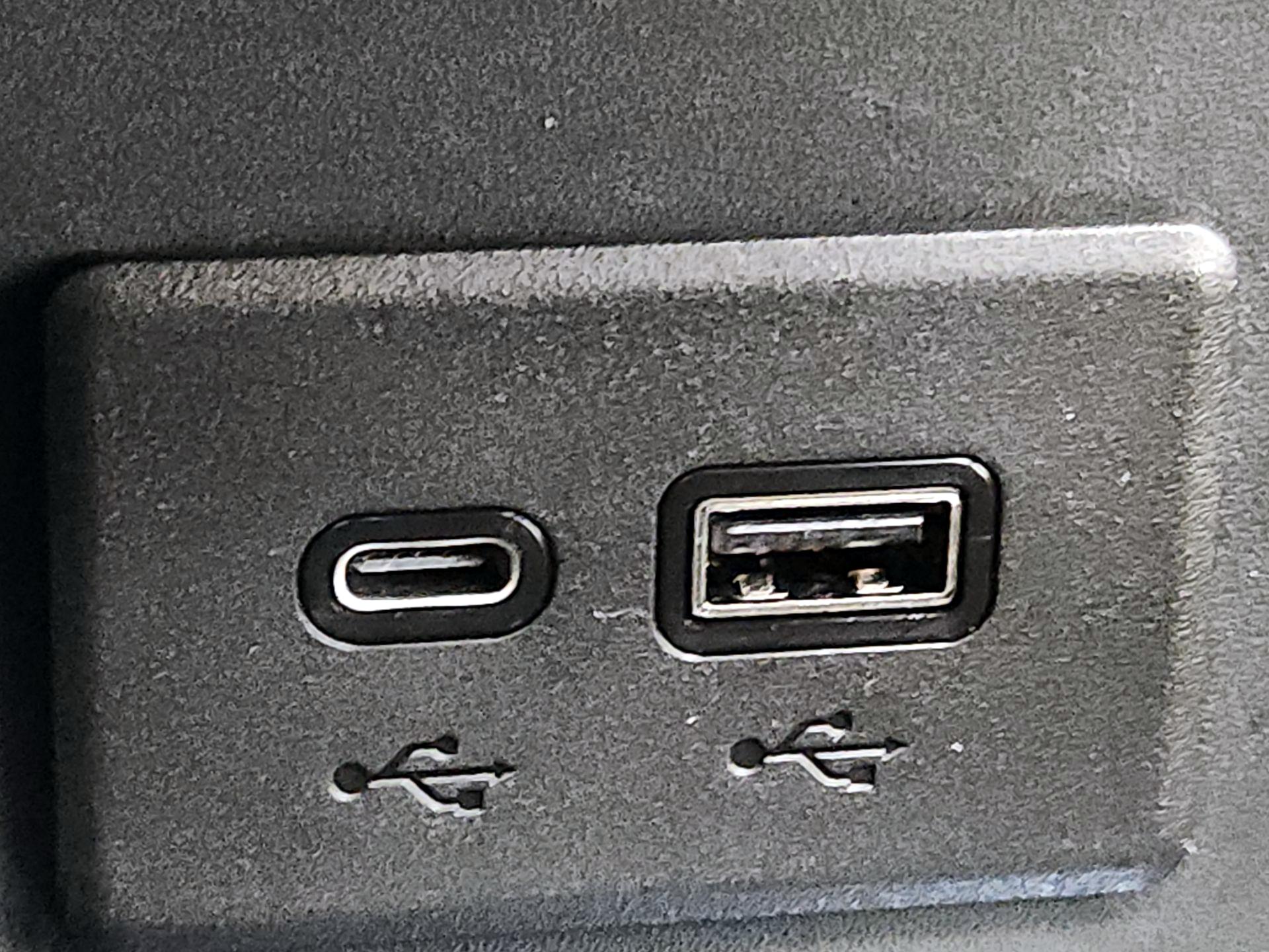 Thumbnail: 2022 Chevrolet Silverado 1500 - 19