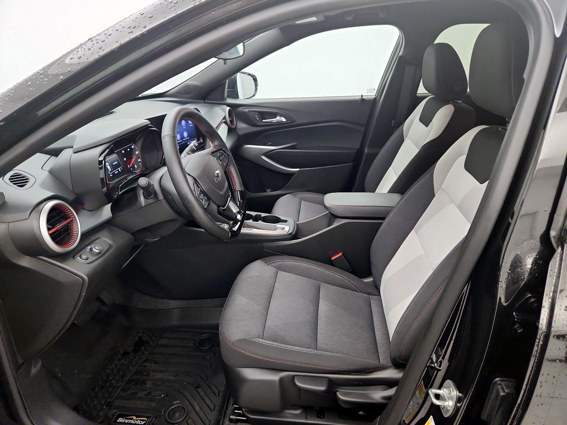 Thumbnail: 2025 Chevrolet Trax - 11