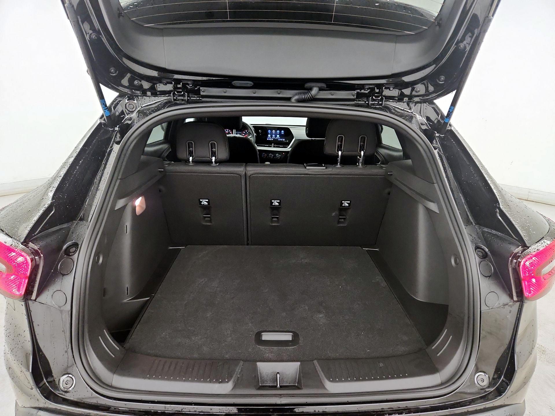 Thumbnail: 2025 Chevrolet Trax - 20