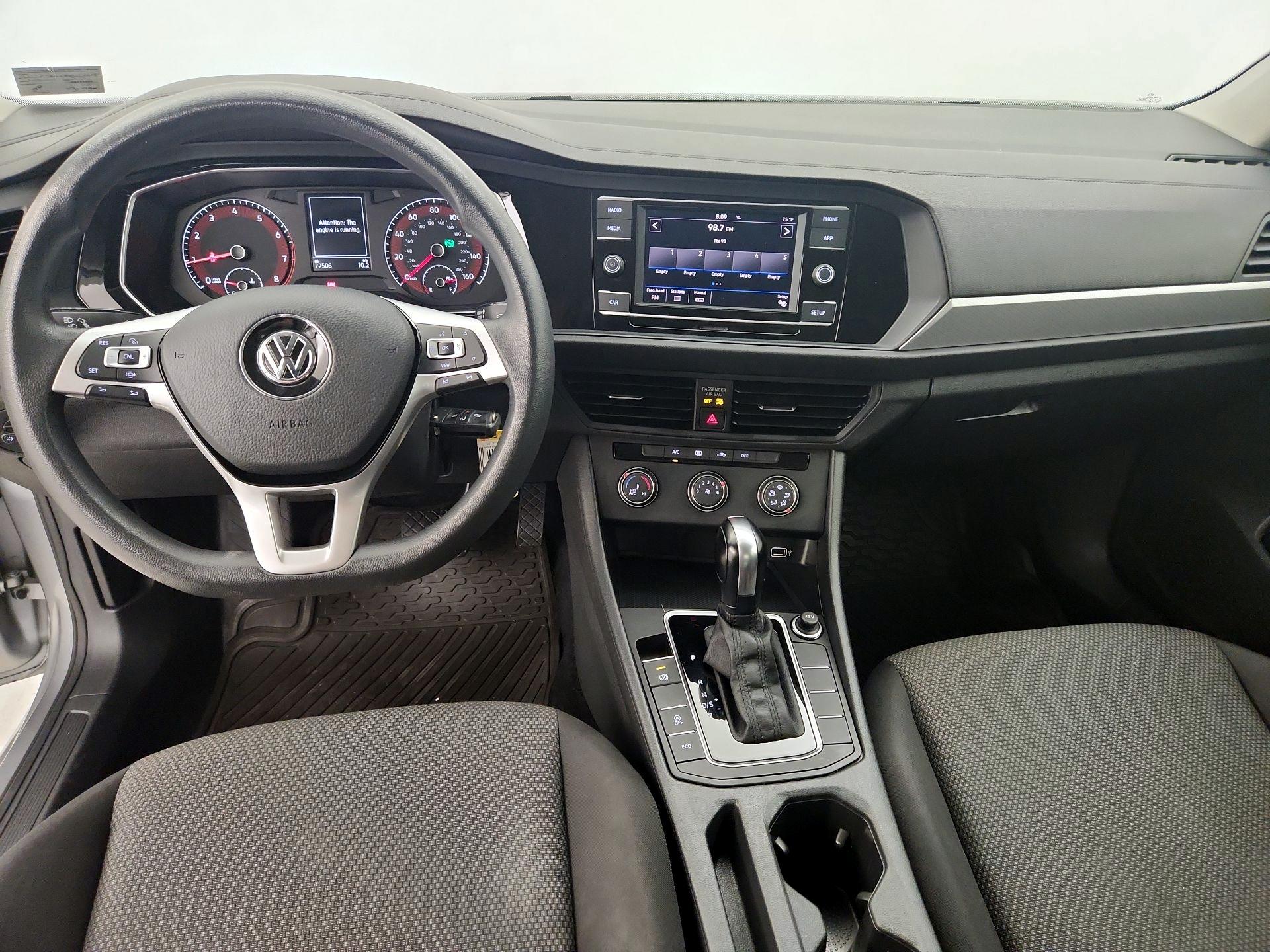 Thumbnail: 2019 Volkswagen Jetta - 9