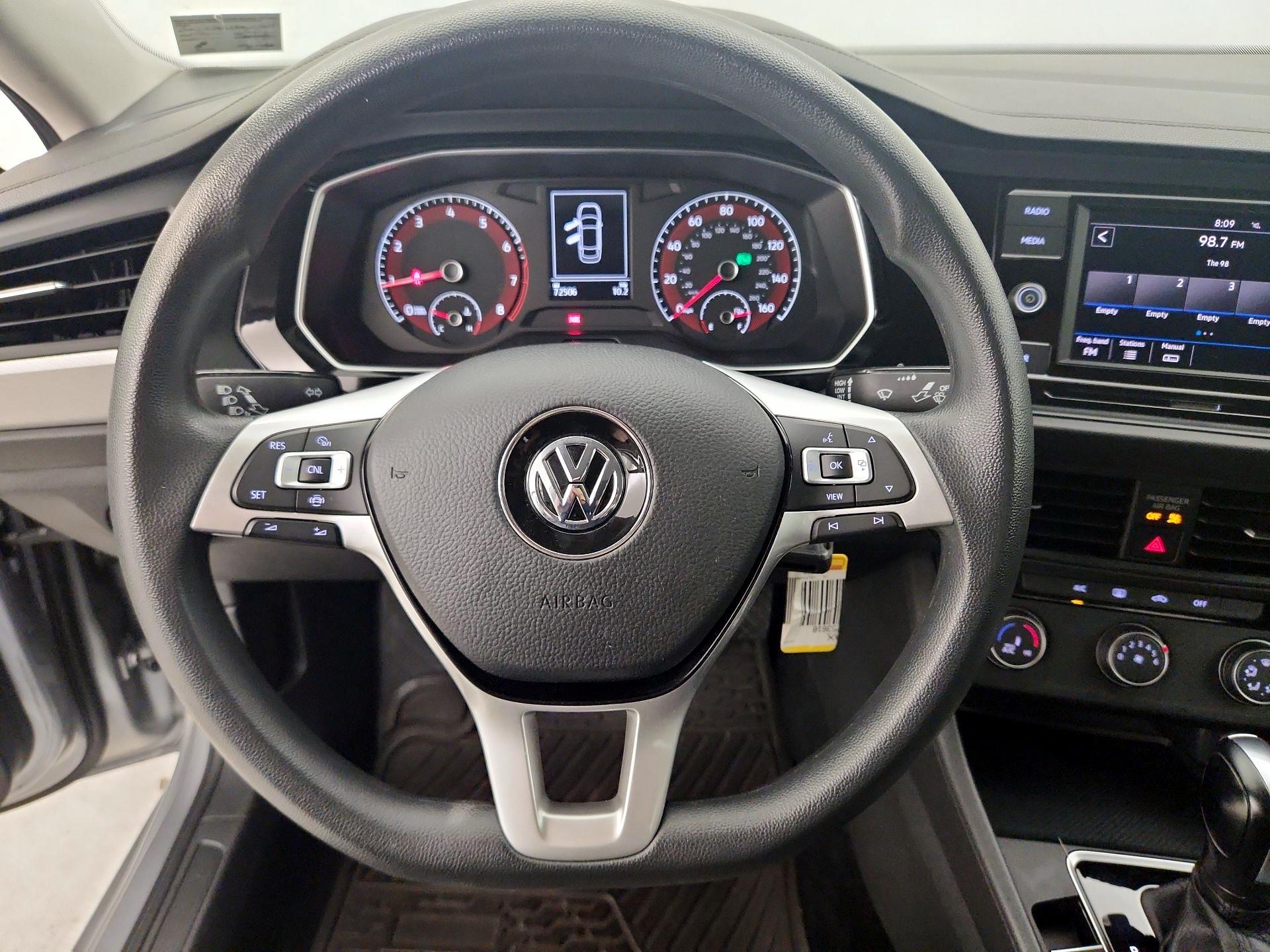 Thumbnail: 2019 Volkswagen Jetta - 10