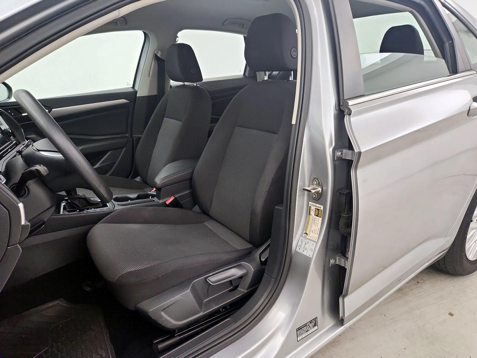 Thumbnail: 2019 Volkswagen Jetta - 11