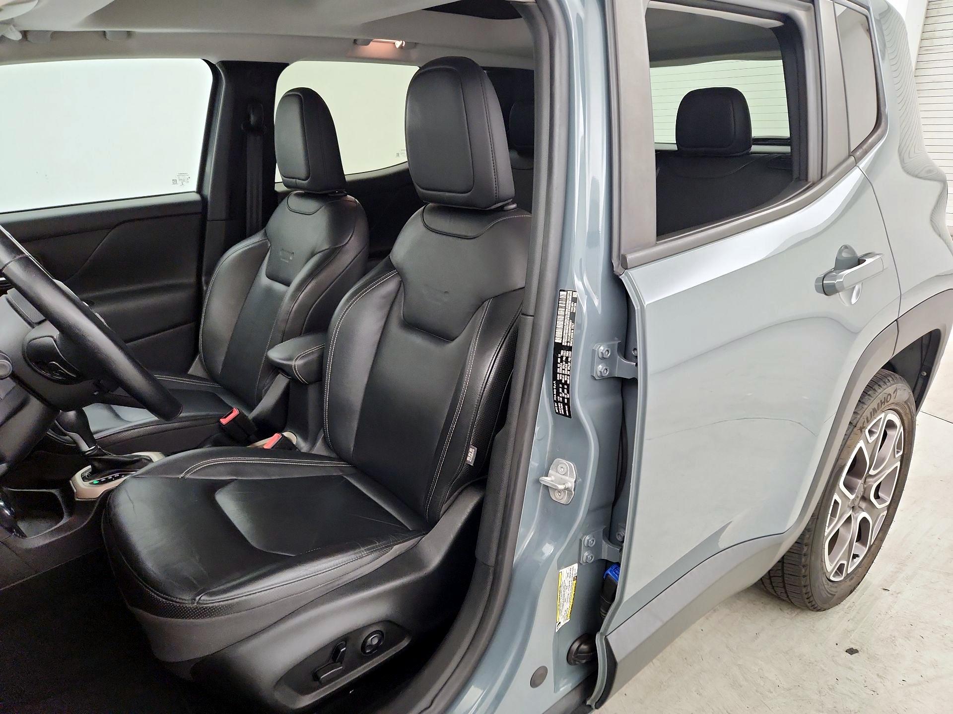 Thumbnail: 2017 Jeep Renegade - 11