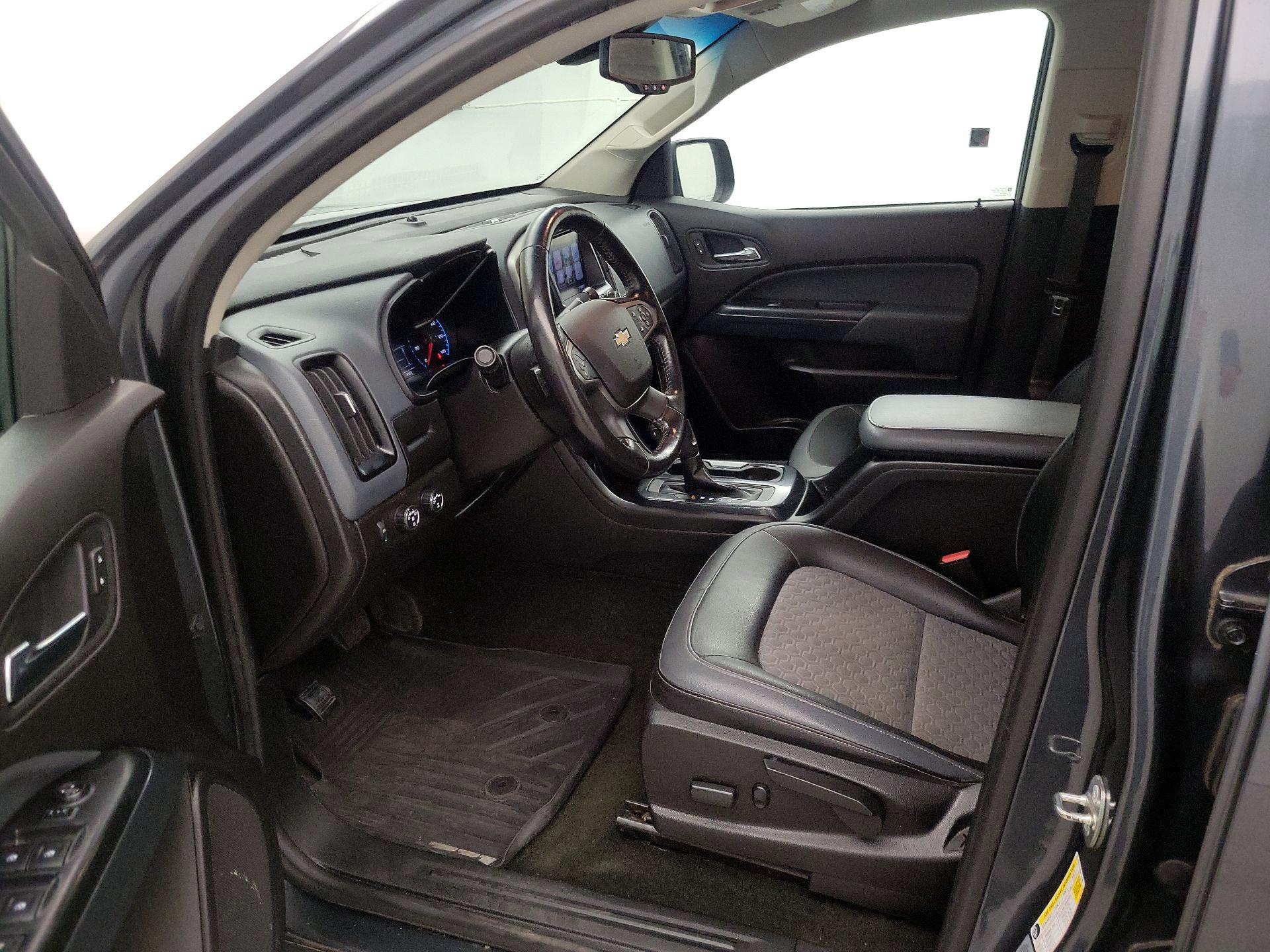 Thumbnail: 2017 Chevrolet Colorado - 11