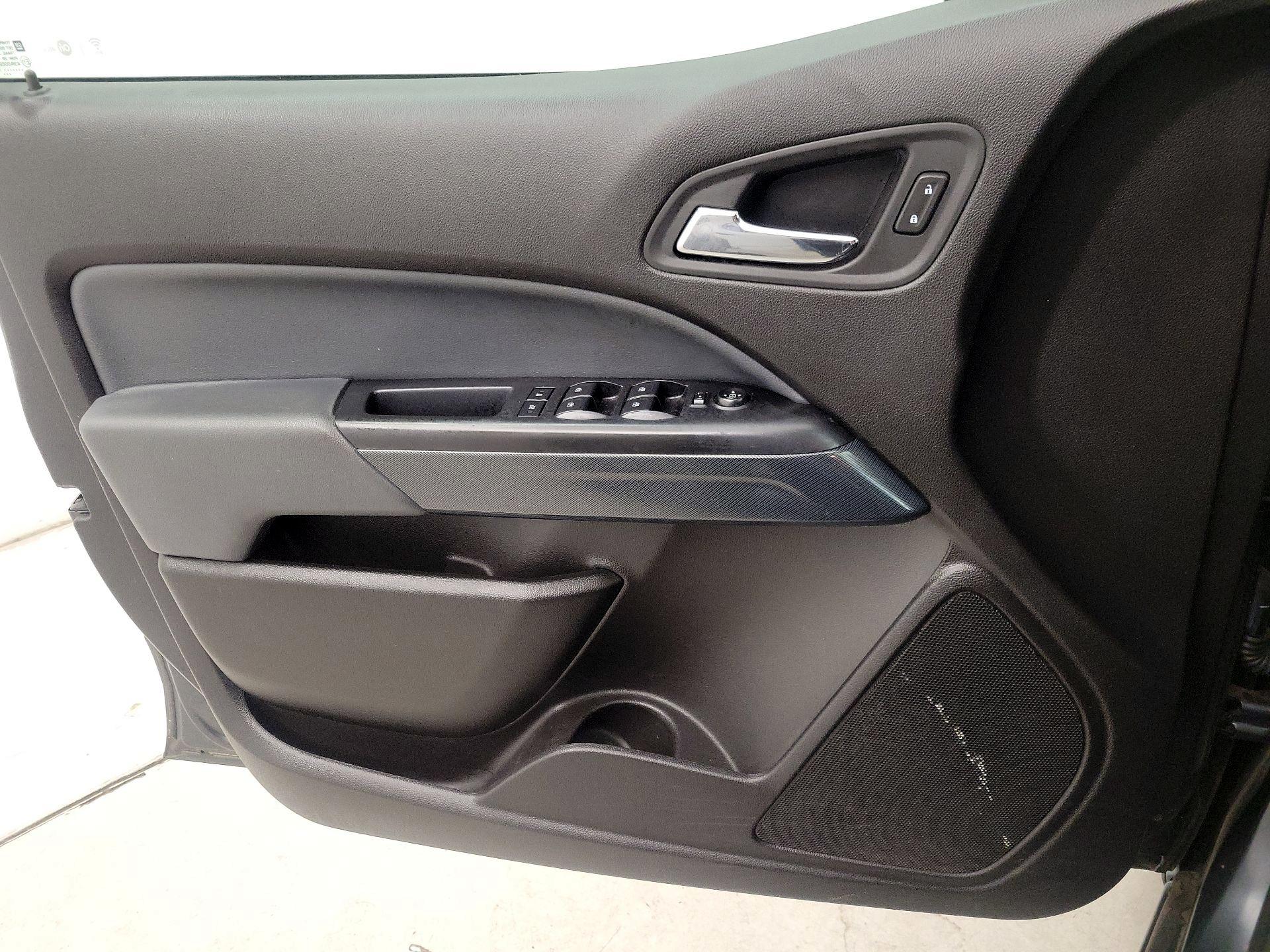 Thumbnail: 2017 Chevrolet Colorado - 12